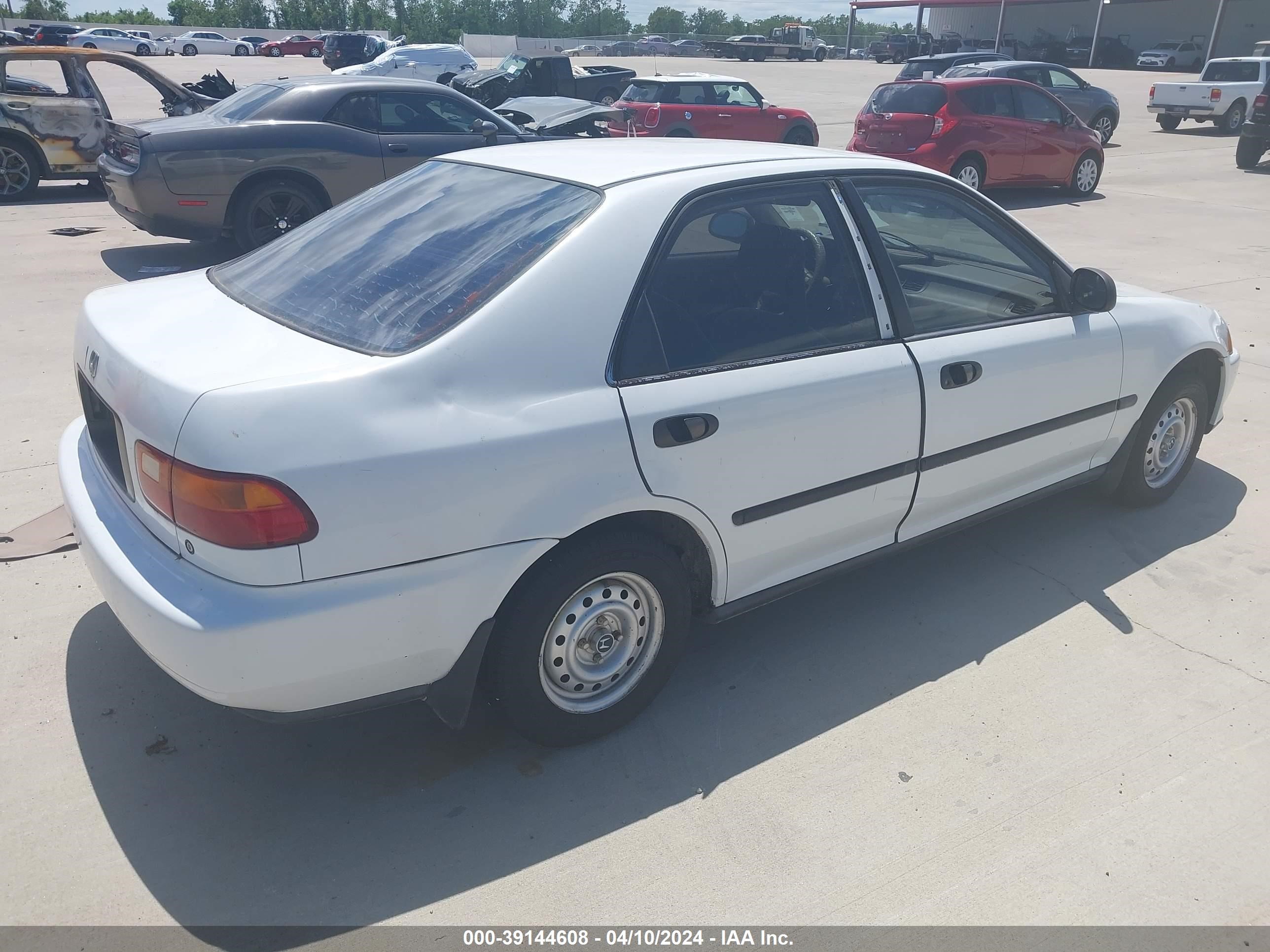 Photo 3 VIN: 1HGEG8646NL030072 - HONDA CIVIC 