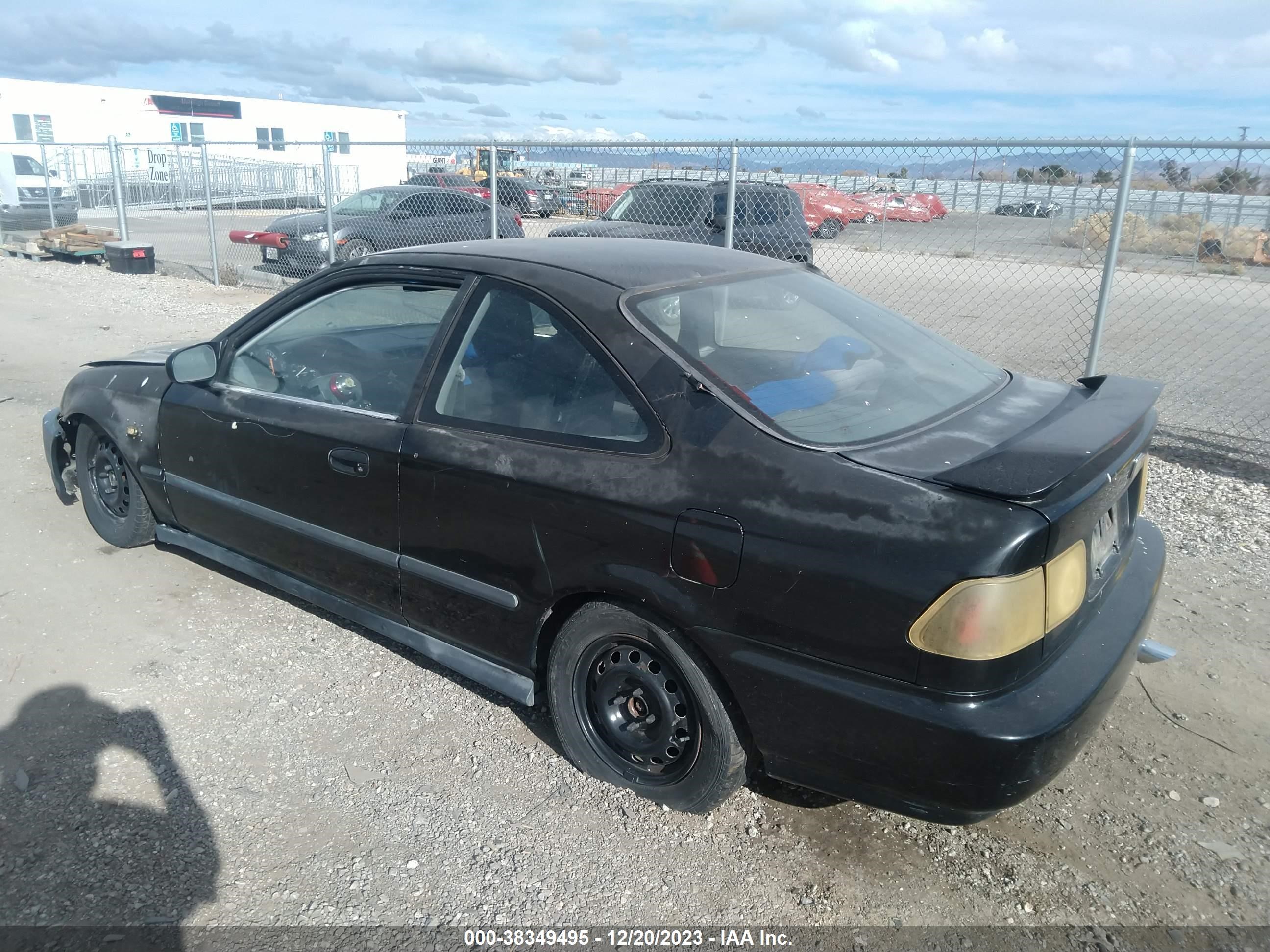 Photo 2 VIN: 1HGEJ6120TL013776 - HONDA CIVIC 