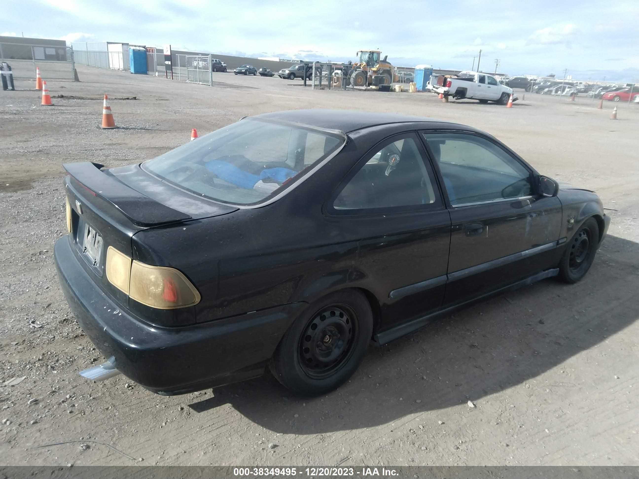 Photo 3 VIN: 1HGEJ6120TL013776 - HONDA CIVIC 