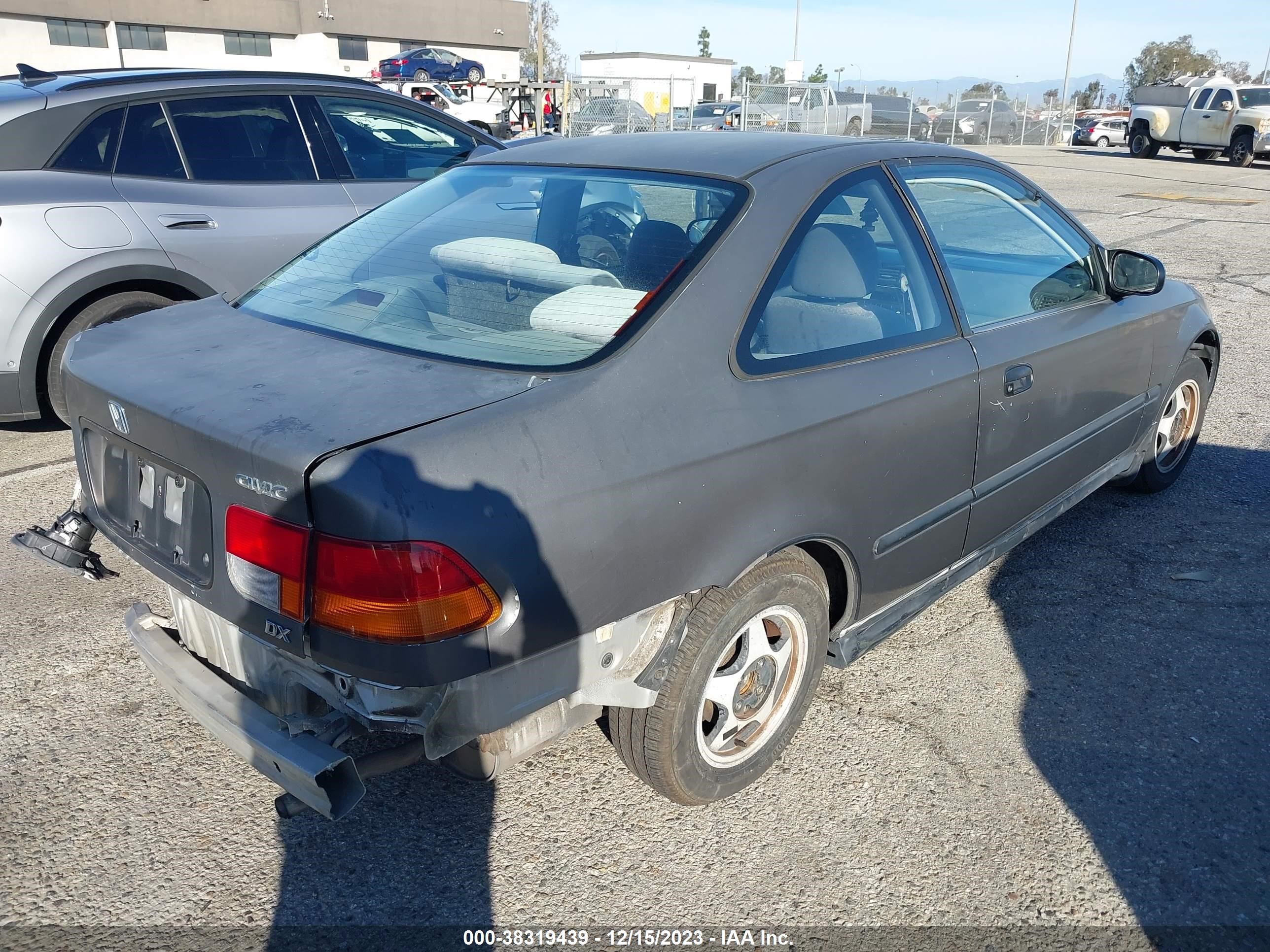 Photo 3 VIN: 1HGEJ6121TL090950 - HONDA CIVIC 