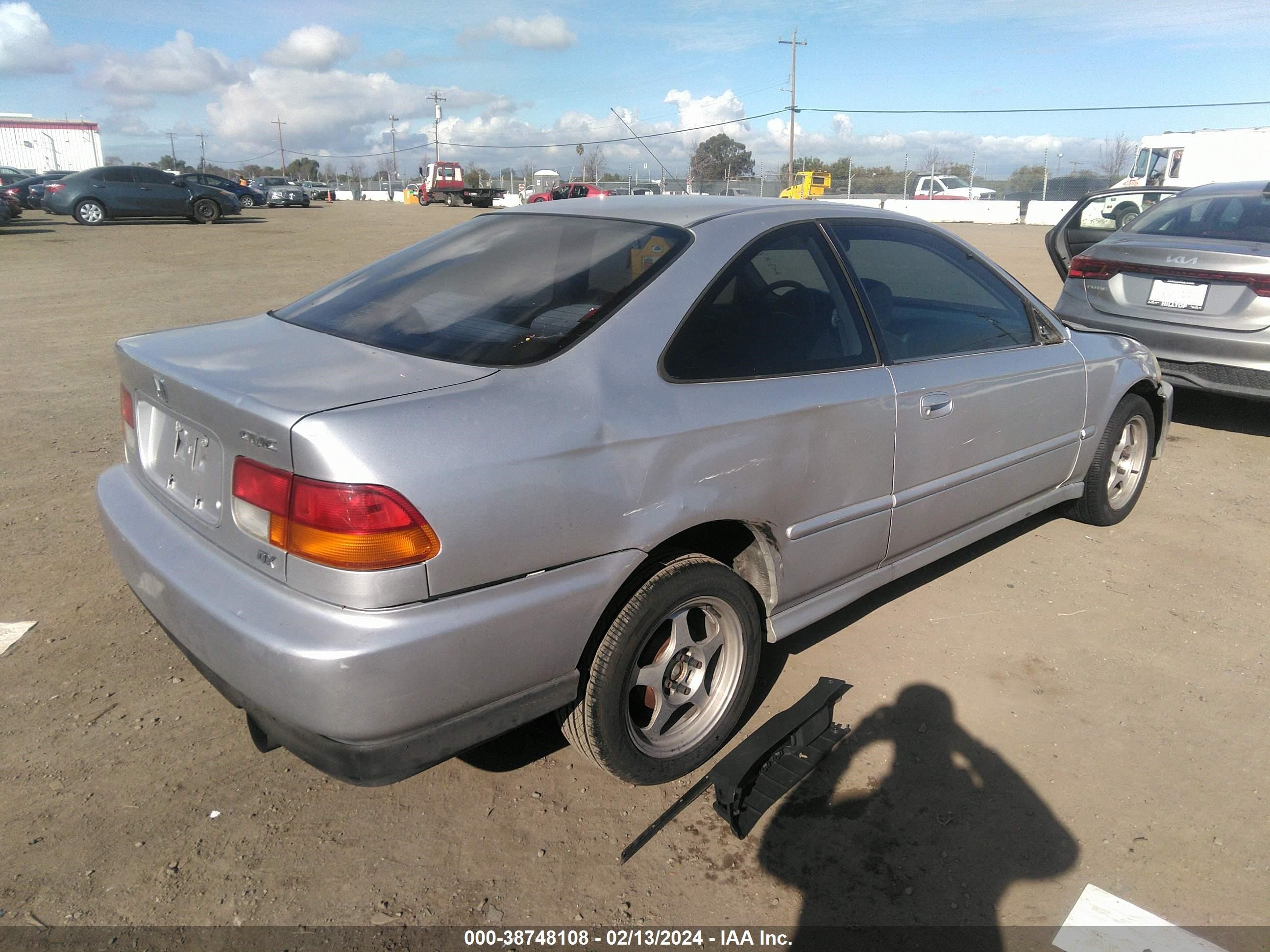 Photo 3 VIN: 1HGEJ6128TL040594 - HONDA CIVIC 