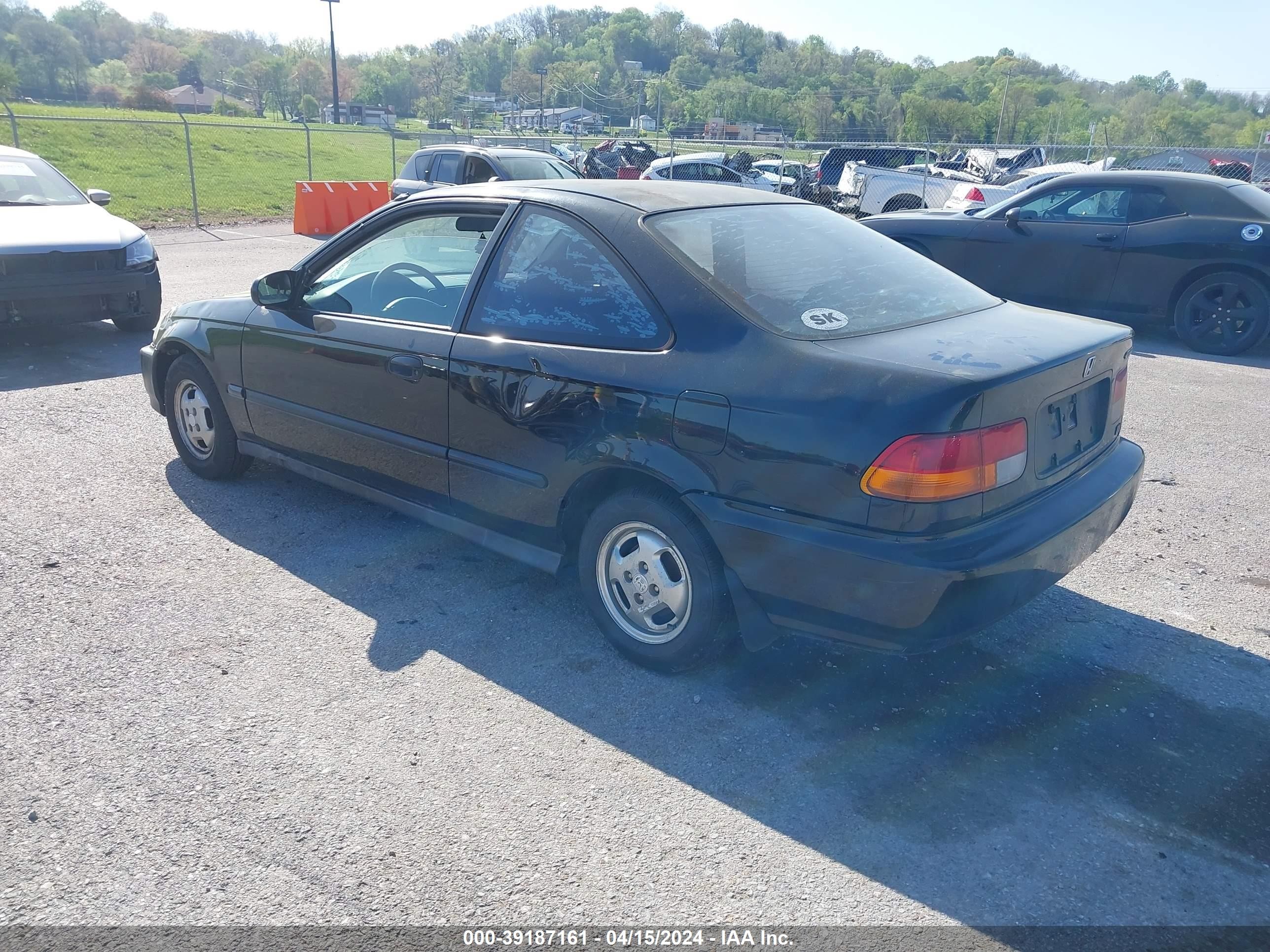 Photo 2 VIN: 1HGEJ6129TL071577 - HONDA CIVIC 