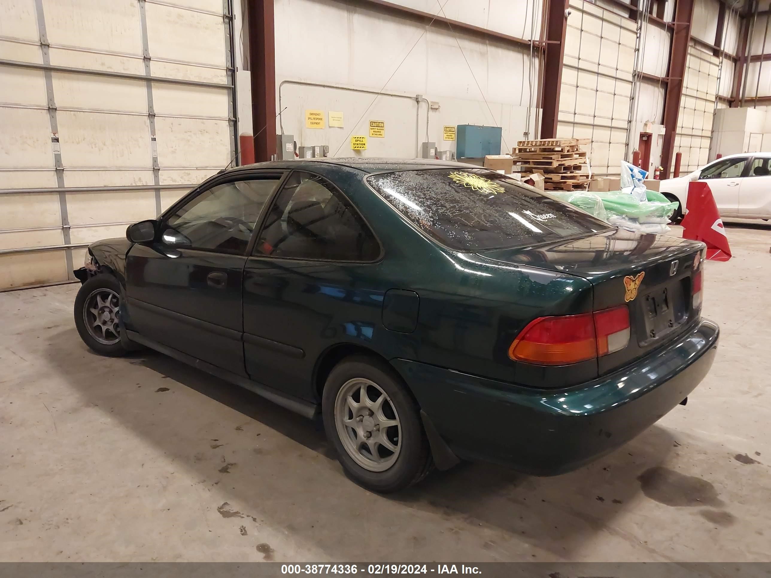 Photo 2 VIN: 1HGEJ6222VL130163 - HONDA CIVIC 