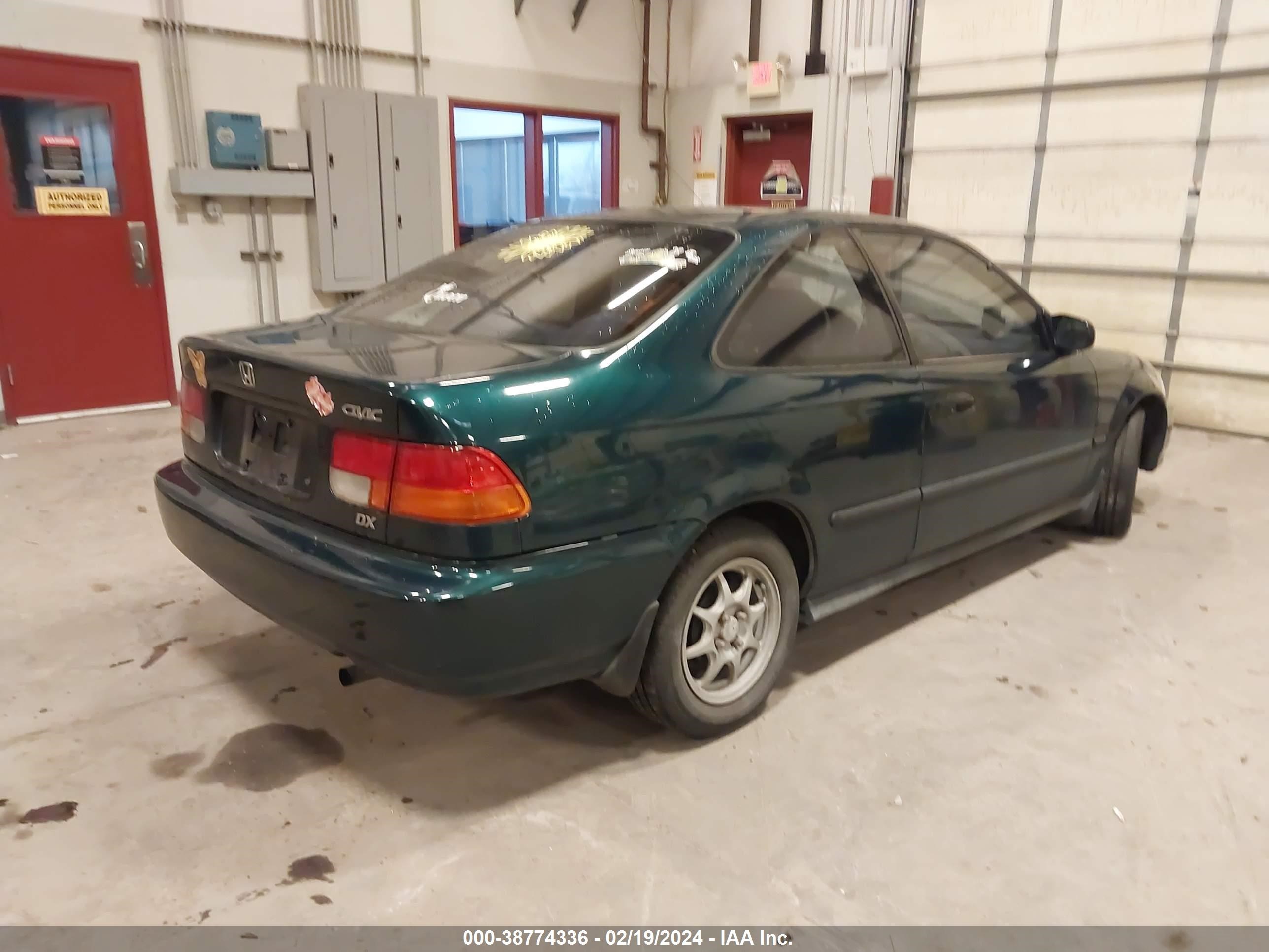 Photo 3 VIN: 1HGEJ6222VL130163 - HONDA CIVIC 