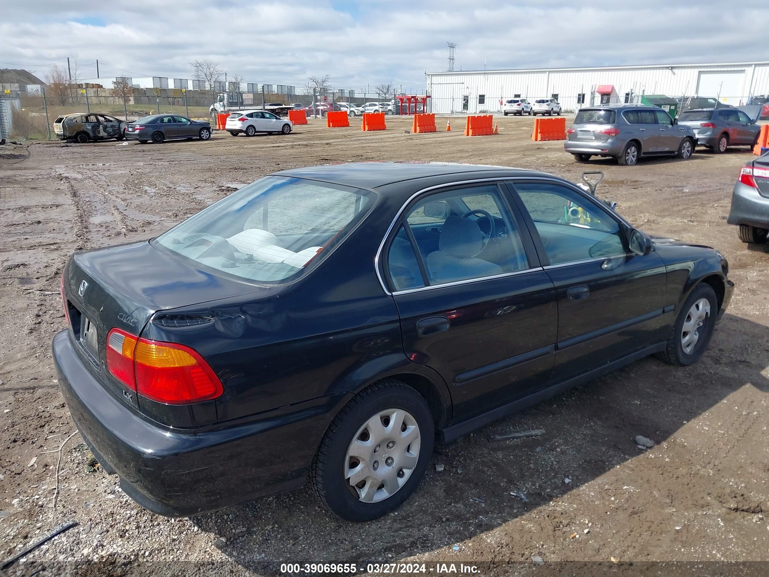 Photo 3 VIN: 1HGEJ6570YL069553 - HONDA CIVIC 