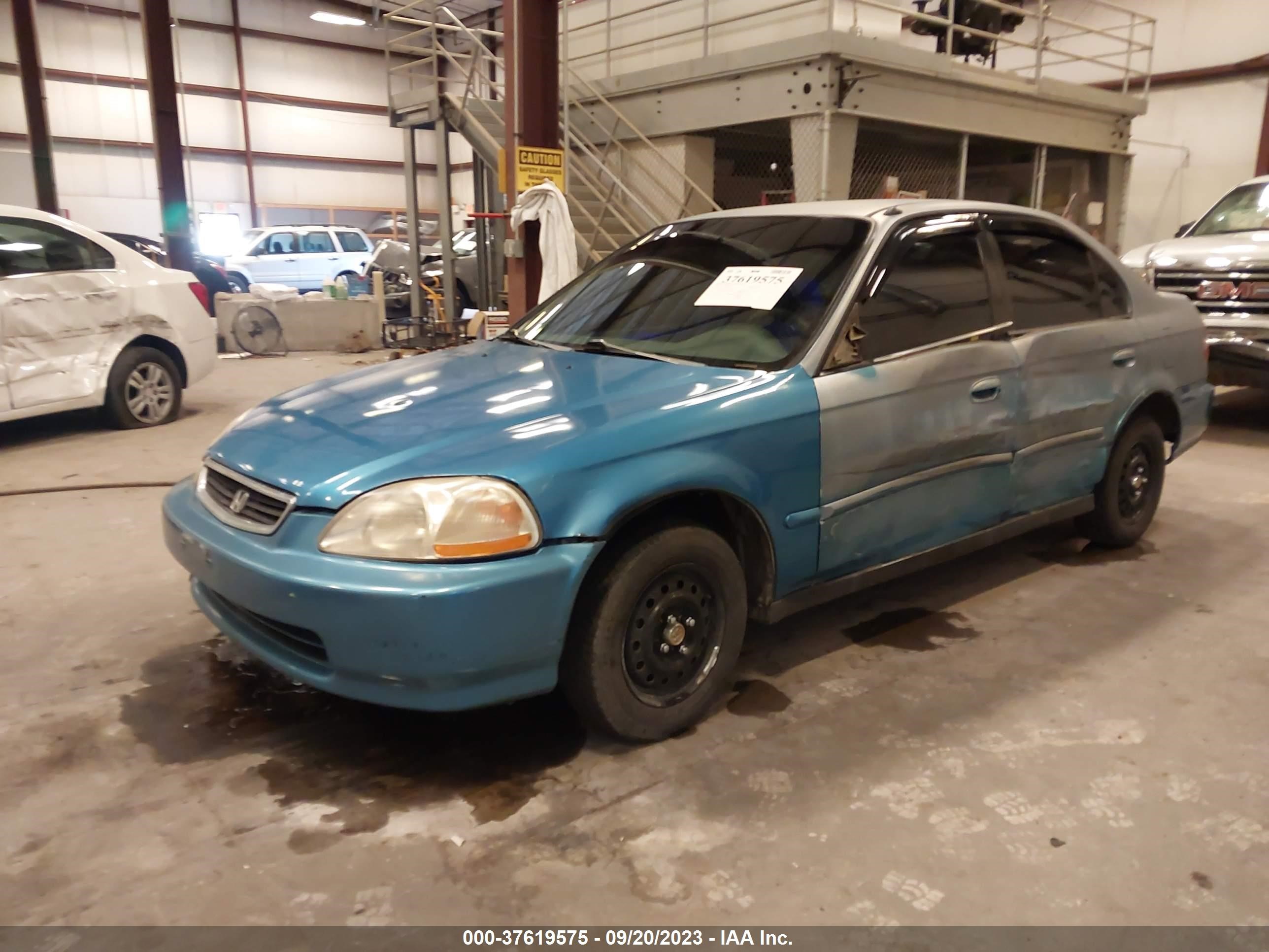 Photo 1 VIN: 1HGEJ6621TL049033 - HONDA CIVIC 