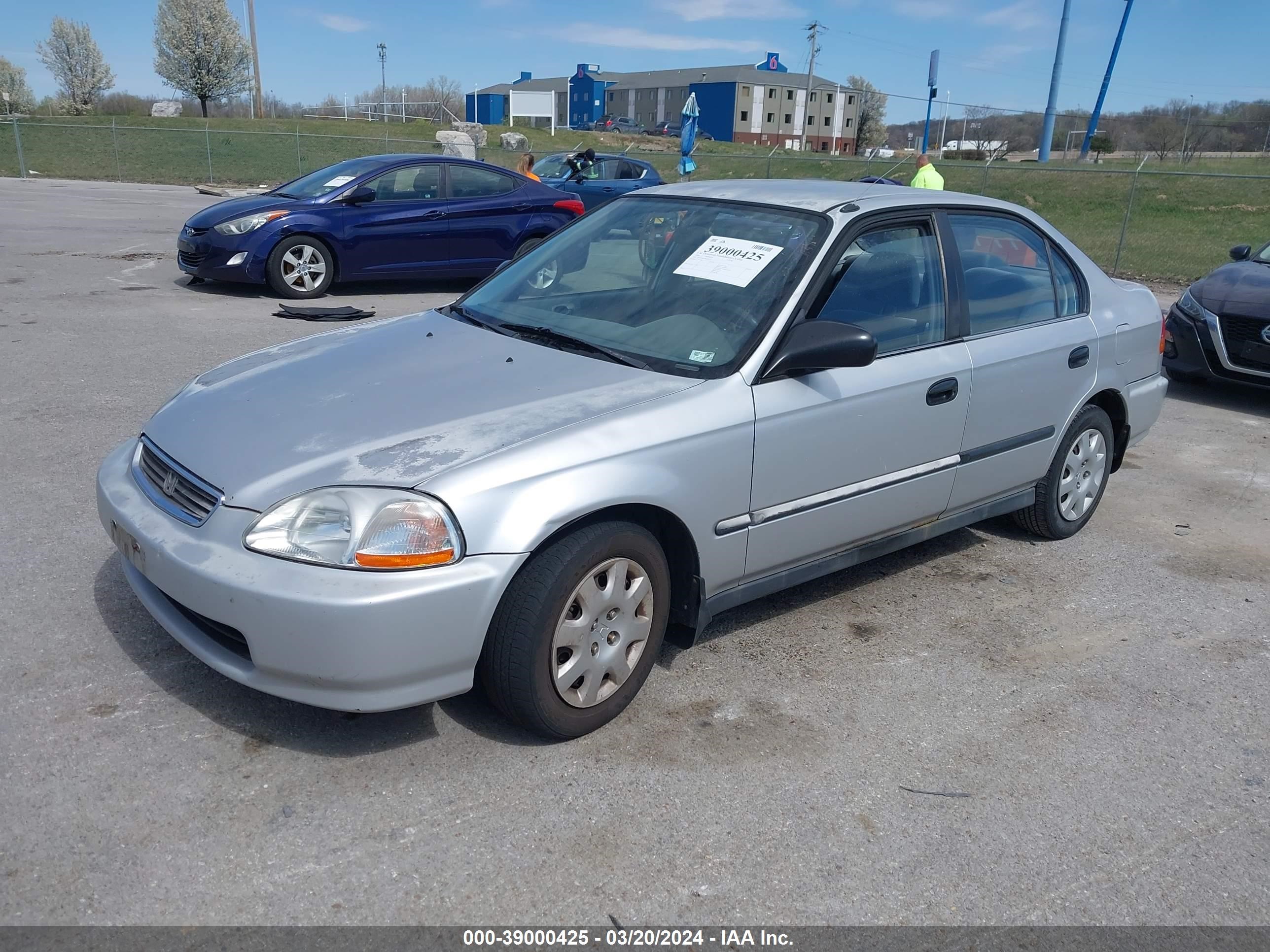 Photo 1 VIN: 1HGEJ6621WL002217 - HONDA CIVIC 