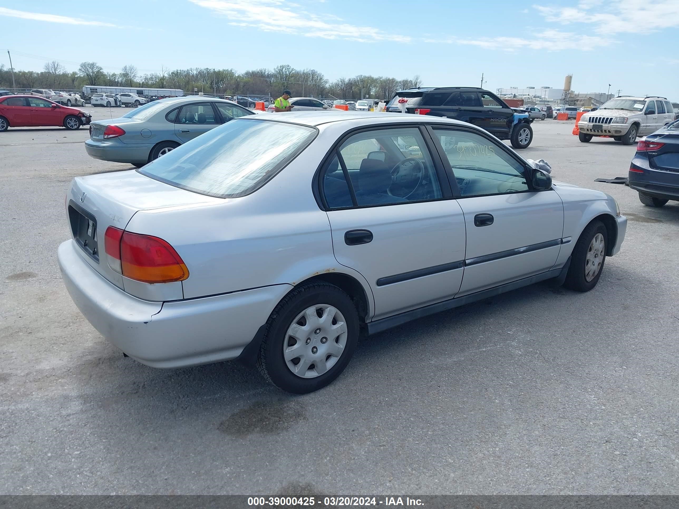 Photo 3 VIN: 1HGEJ6621WL002217 - HONDA CIVIC 