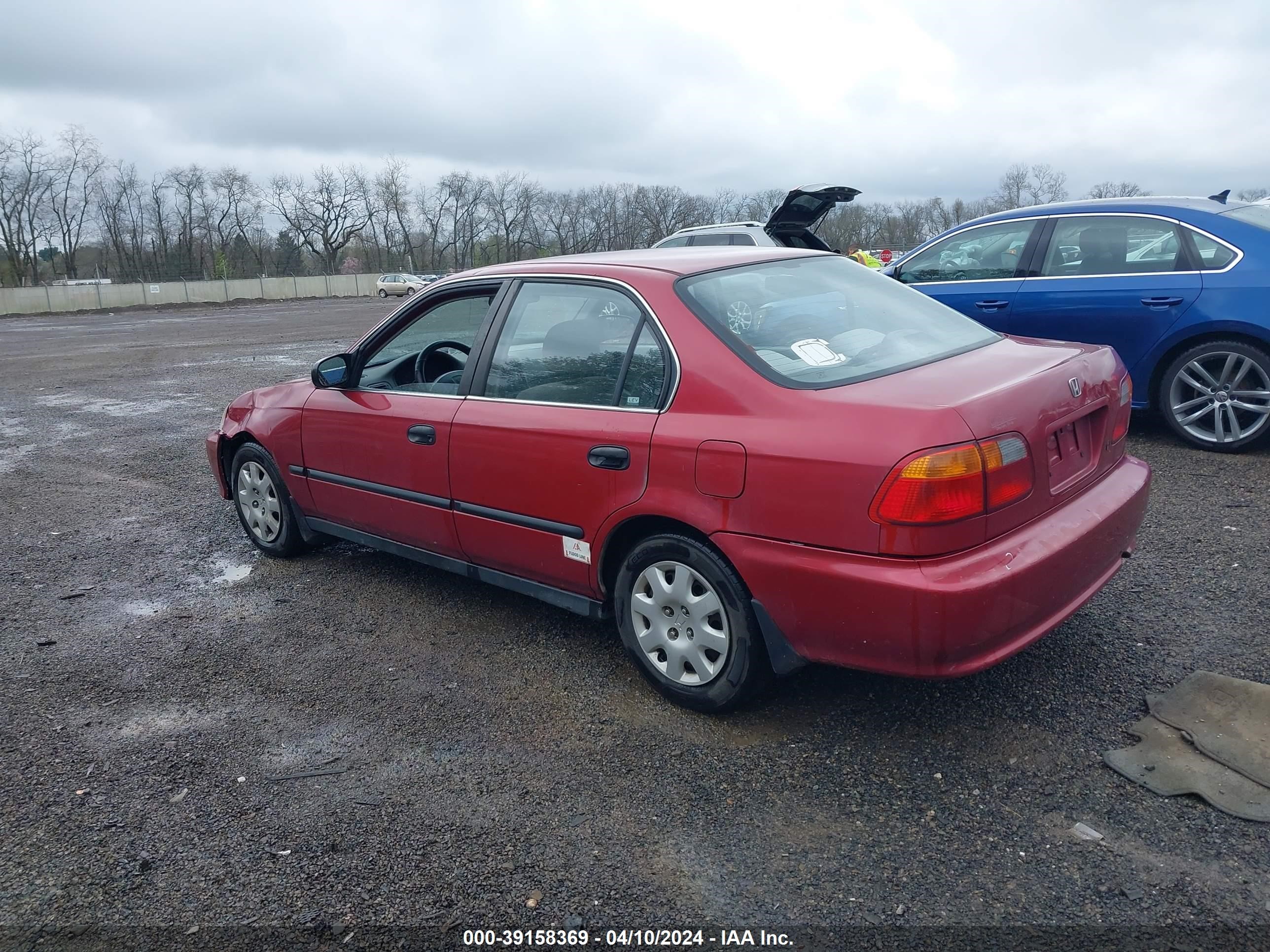 Photo 2 VIN: 1HGEJ6670XL038946 - HONDA CIVIC 