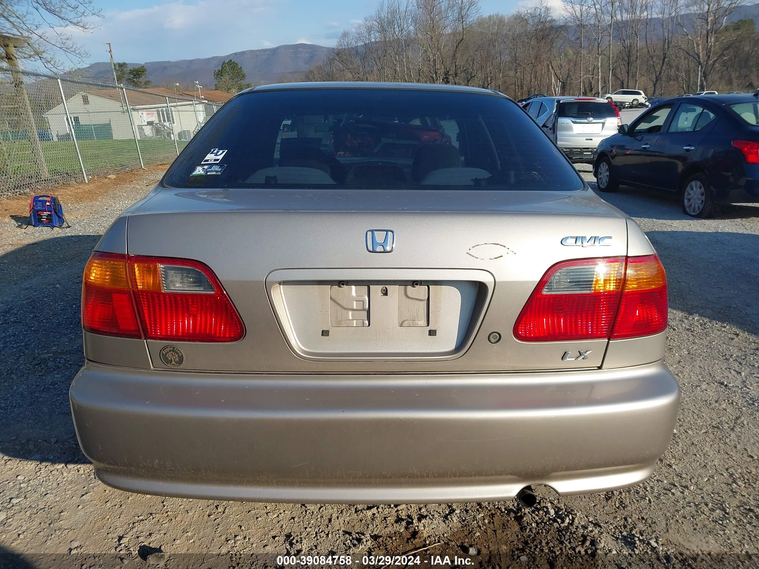 Photo 16 VIN: 1HGEJ6670YL010355 - HONDA CIVIC 