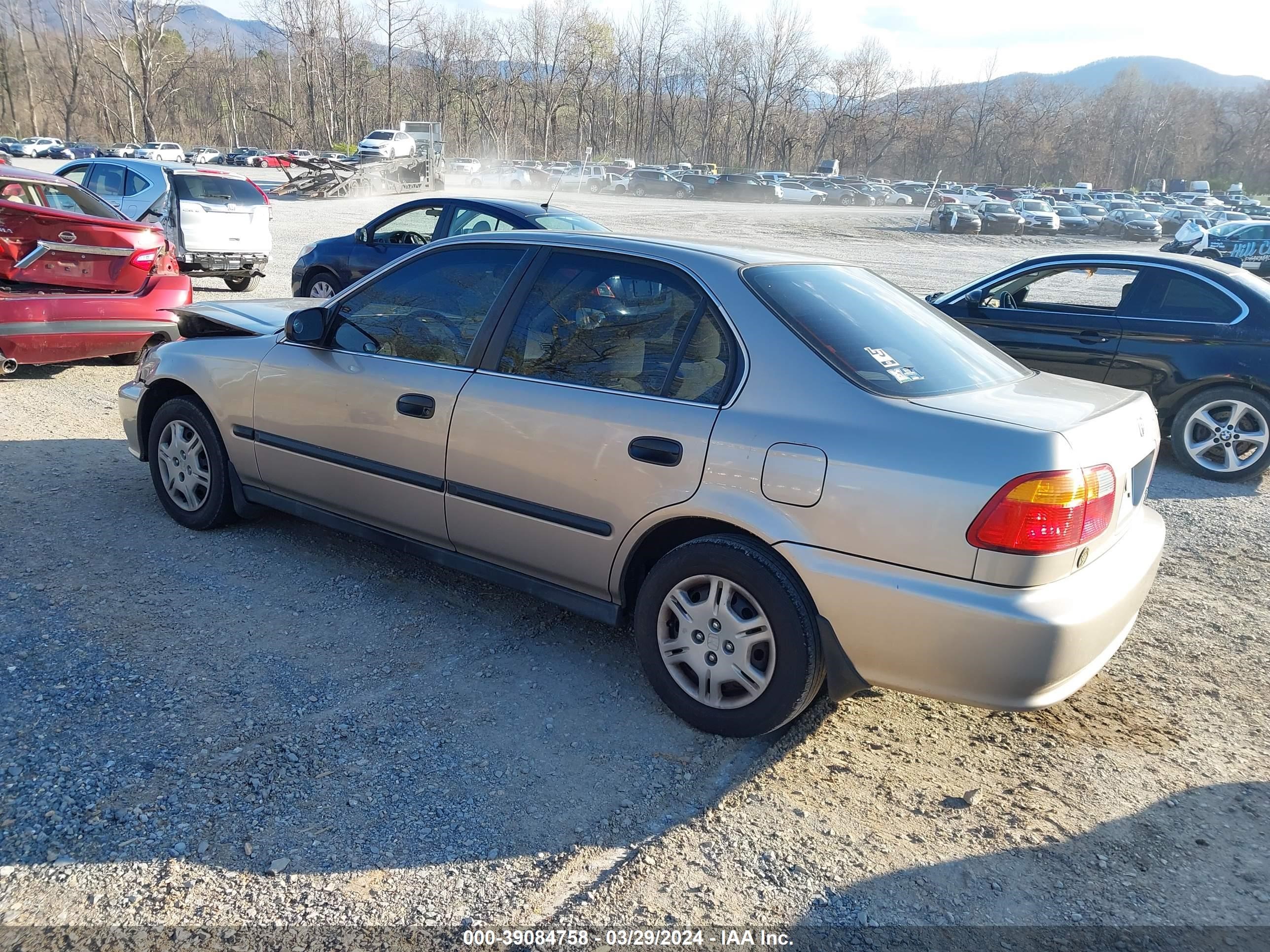 Photo 2 VIN: 1HGEJ6670YL010355 - HONDA CIVIC 