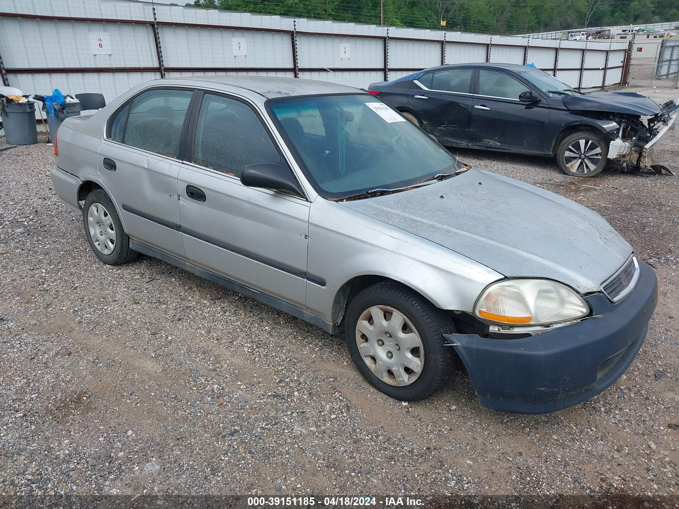 Photo 0 VIN: 1HGEJ6673WL015501 - HONDA CIVIC 