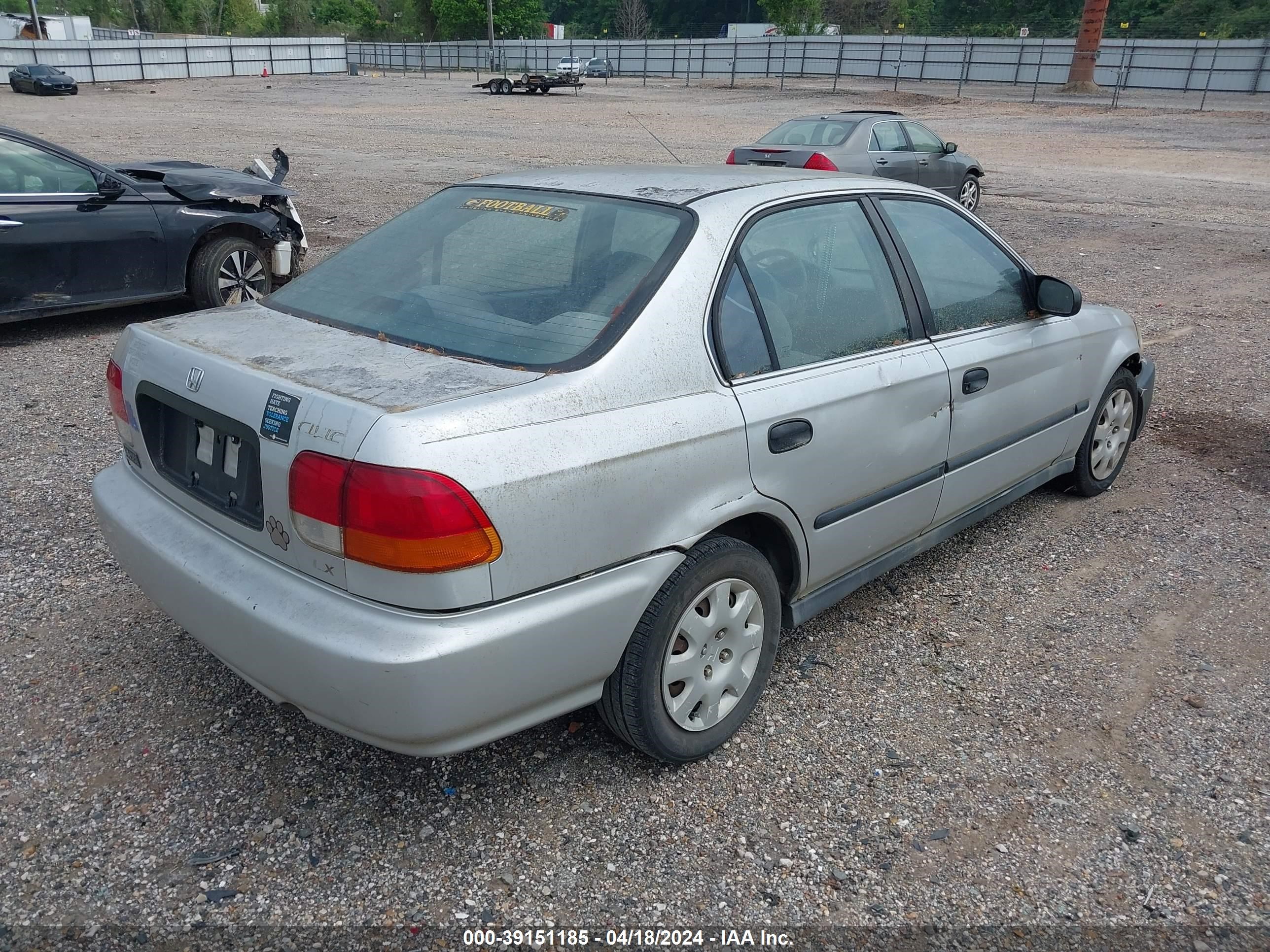 Photo 3 VIN: 1HGEJ6673WL015501 - HONDA CIVIC 