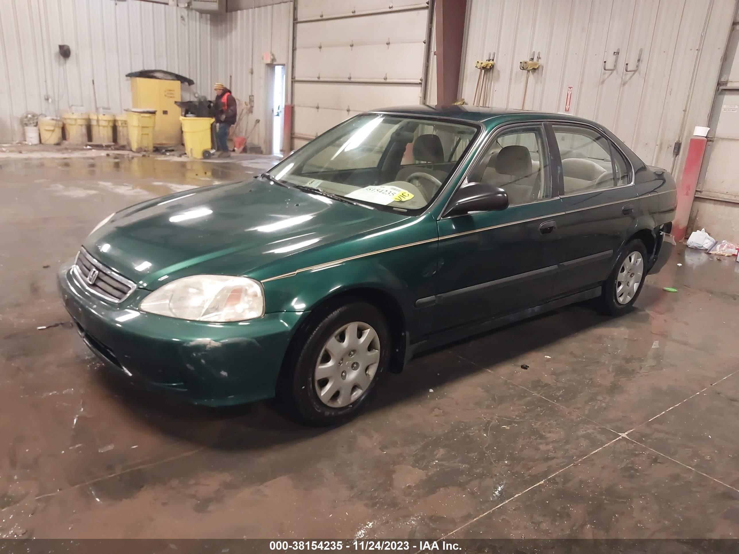 Photo 1 VIN: 1HGEJ6674YL068503 - HONDA CIVIC 