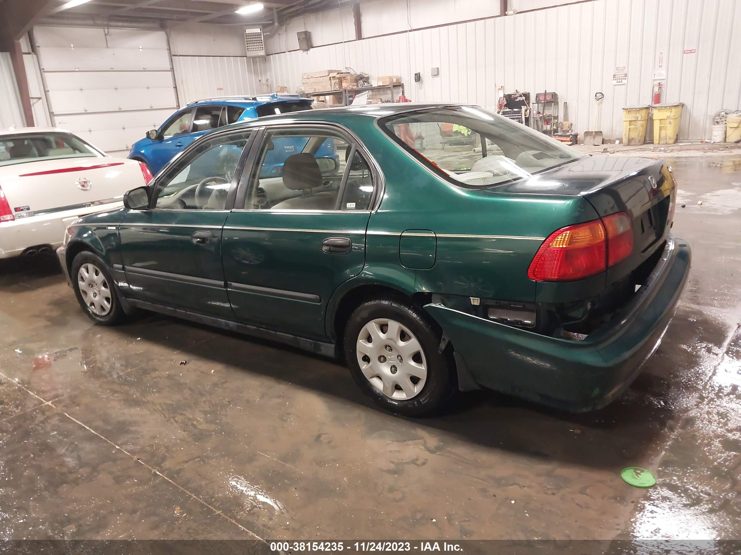 Photo 2 VIN: 1HGEJ6674YL068503 - HONDA CIVIC 