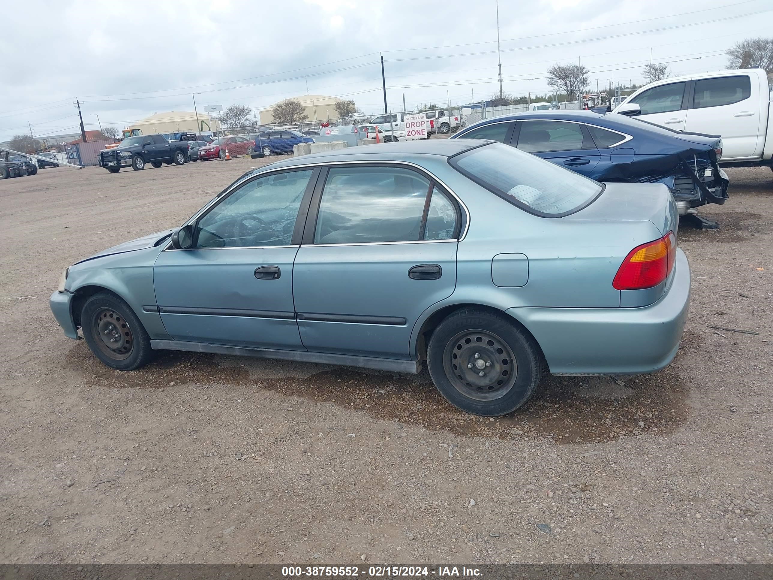 Photo 13 VIN: 1HGEJ6676XL047957 - HONDA CIVIC 