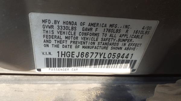 Photo 3 VIN: 1HGEJ6677YL059441 - HONDA CIVIC 