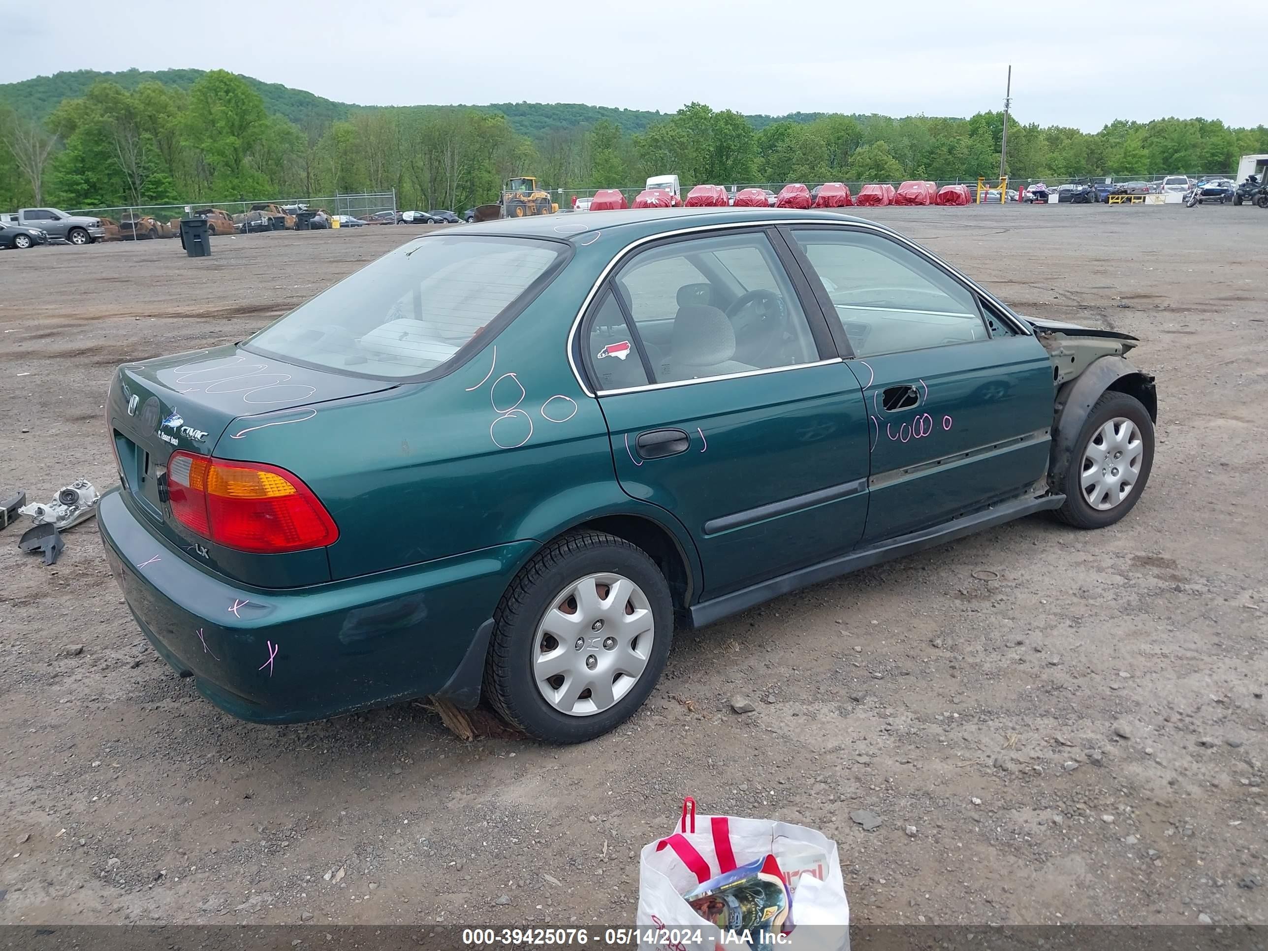 Photo 3 VIN: 1HGEJ6679YL015263 - HONDA CIVIC 