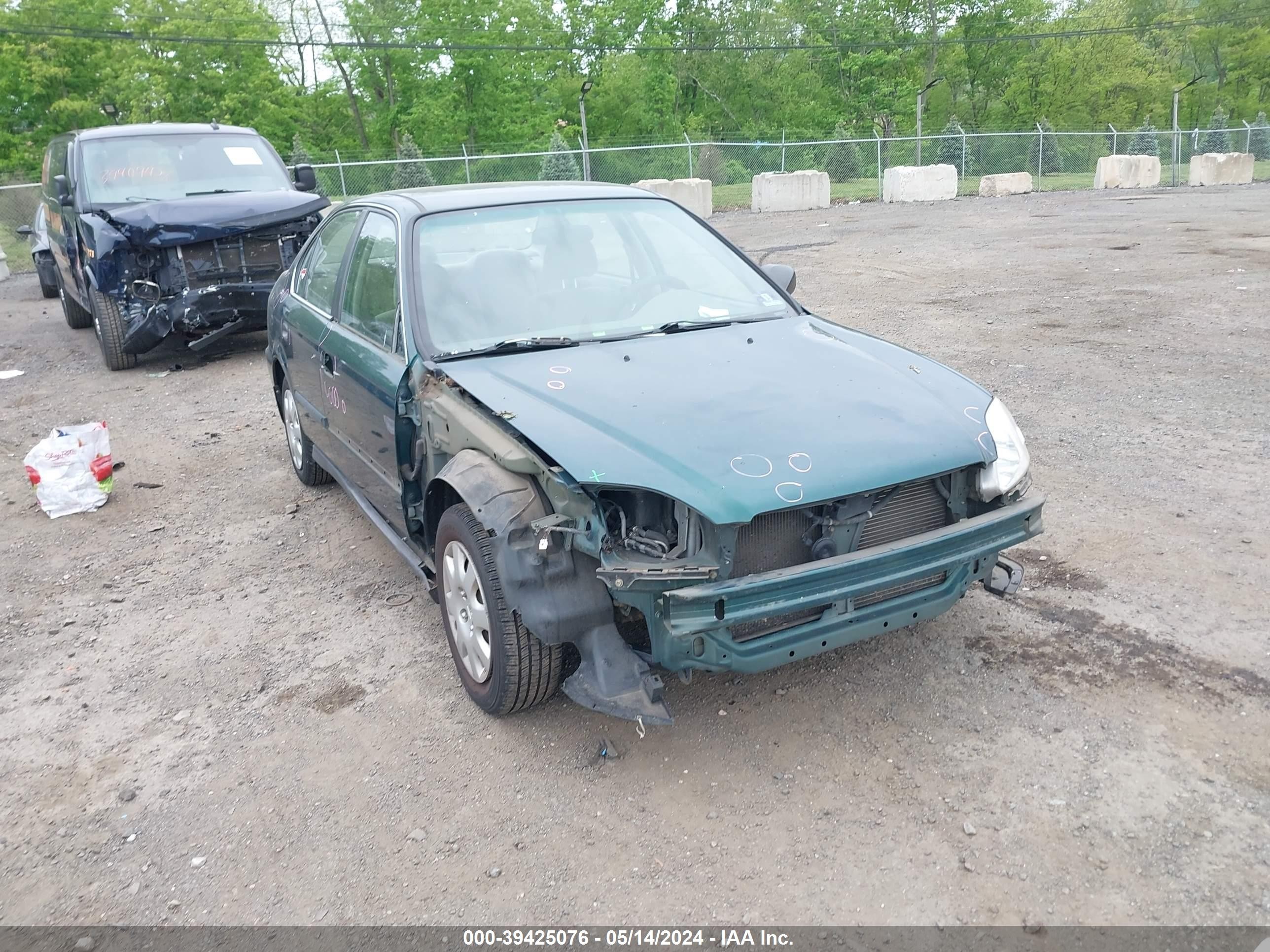 Photo 5 VIN: 1HGEJ6679YL015263 - HONDA CIVIC 