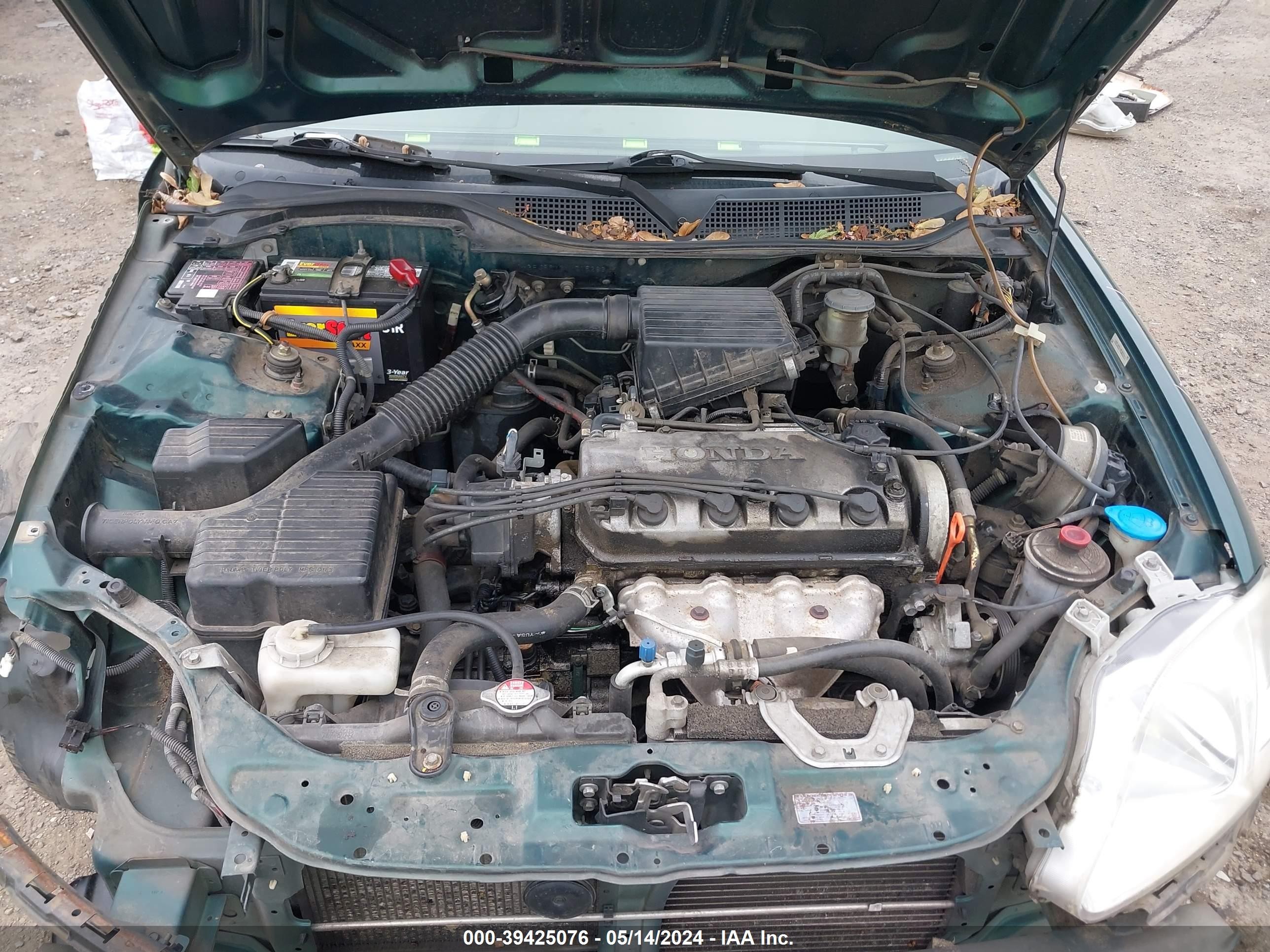 Photo 9 VIN: 1HGEJ6679YL015263 - HONDA CIVIC 