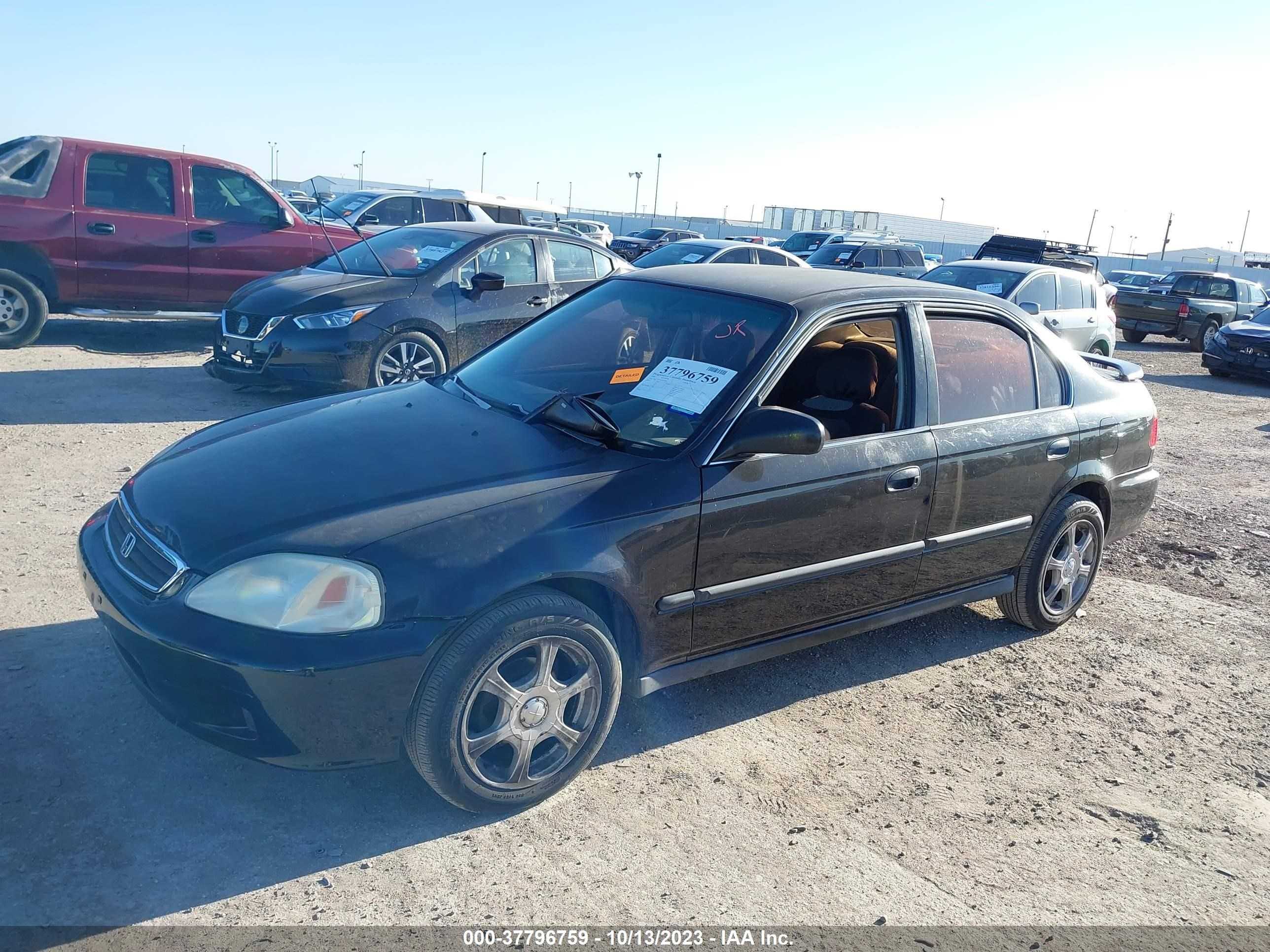 Photo 1 VIN: 1HGEJ6679YL015862 - HONDA CIVIC 