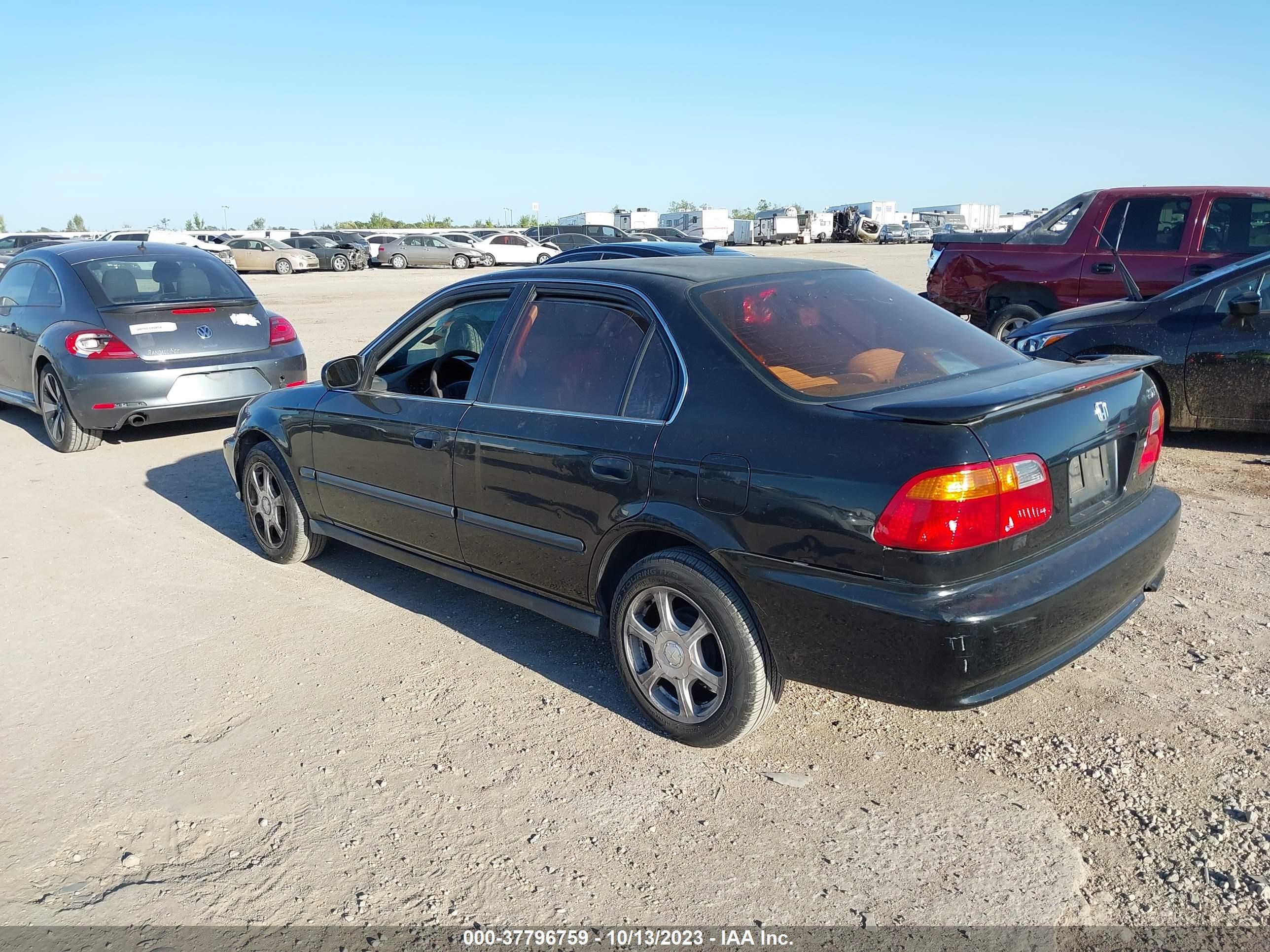 Photo 2 VIN: 1HGEJ6679YL015862 - HONDA CIVIC 