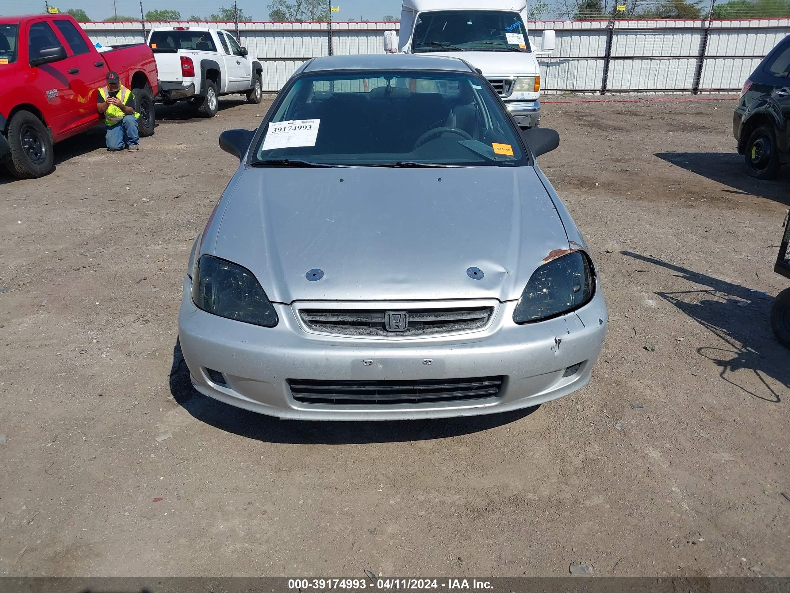 Photo 11 VIN: 1HGEJ7127XL007064 - HONDA CIVIC 