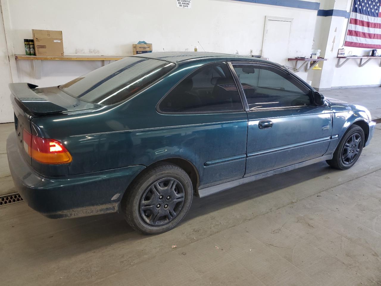 Photo 2 VIN: 1HGEJ8143TL077596 - HONDA CIVIC 