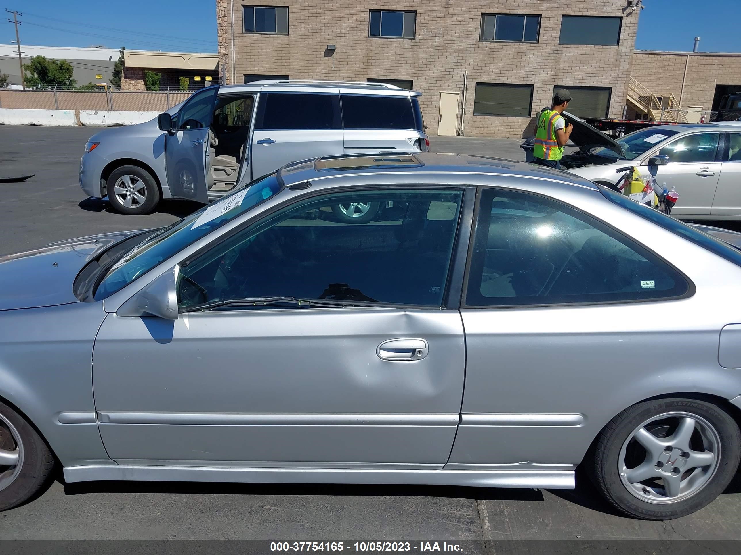 Photo 13 VIN: 1HGEJ8145XL074401 - HONDA CIVIC 