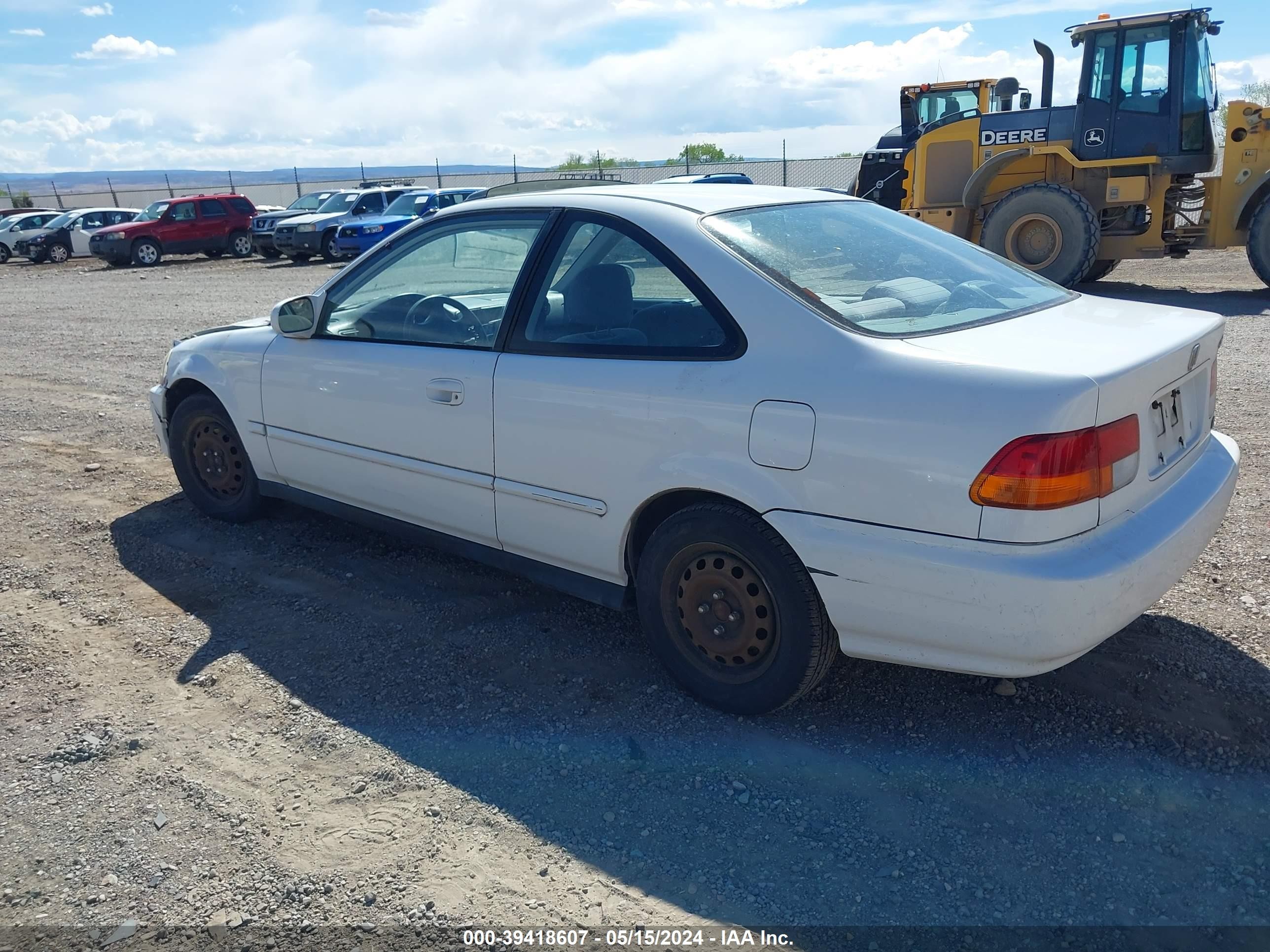 Photo 2 VIN: 1HGEJ8146VL136188 - HONDA CIVIC 