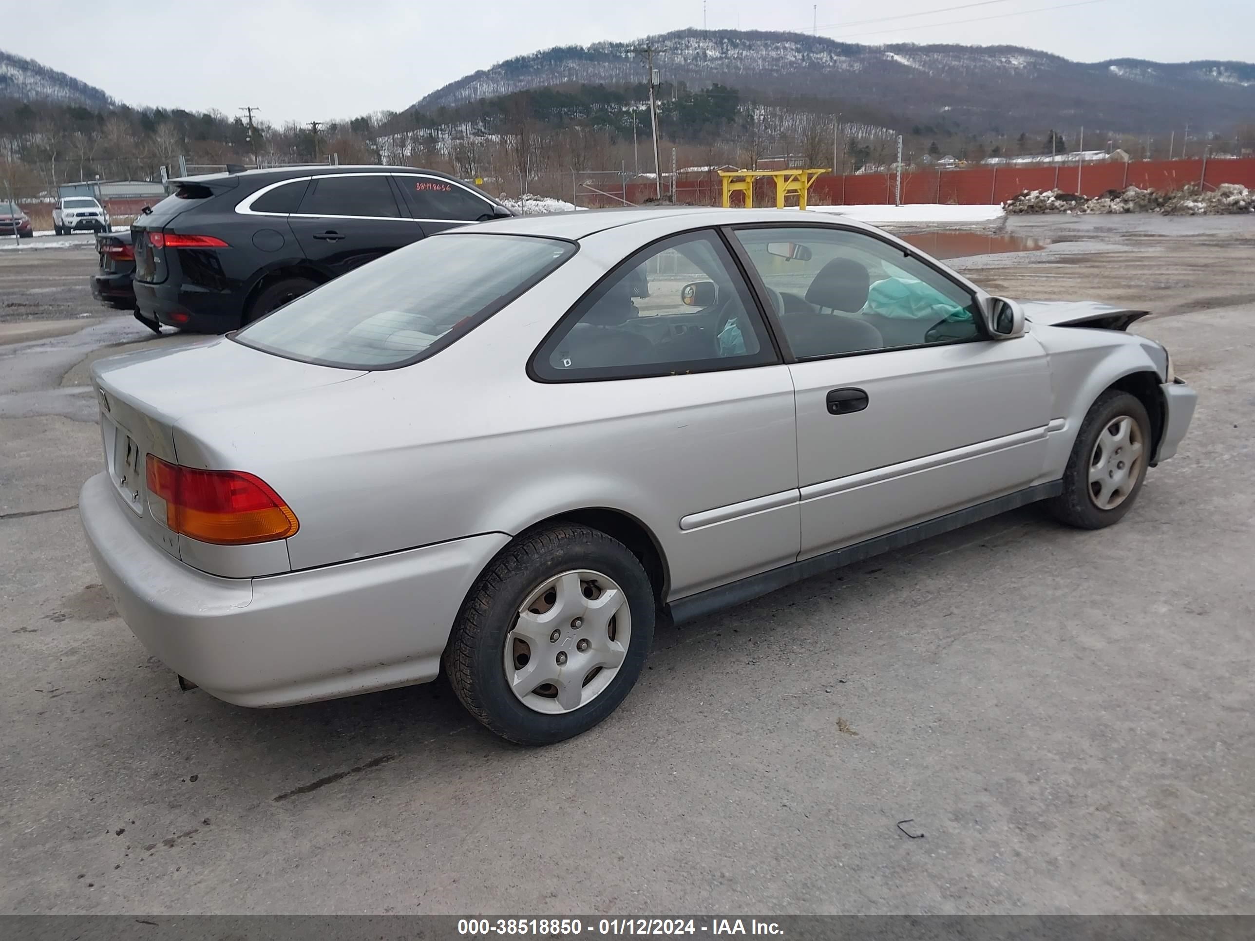 Photo 3 VIN: 1HGEJ8147WL136153 - HONDA CIVIC 