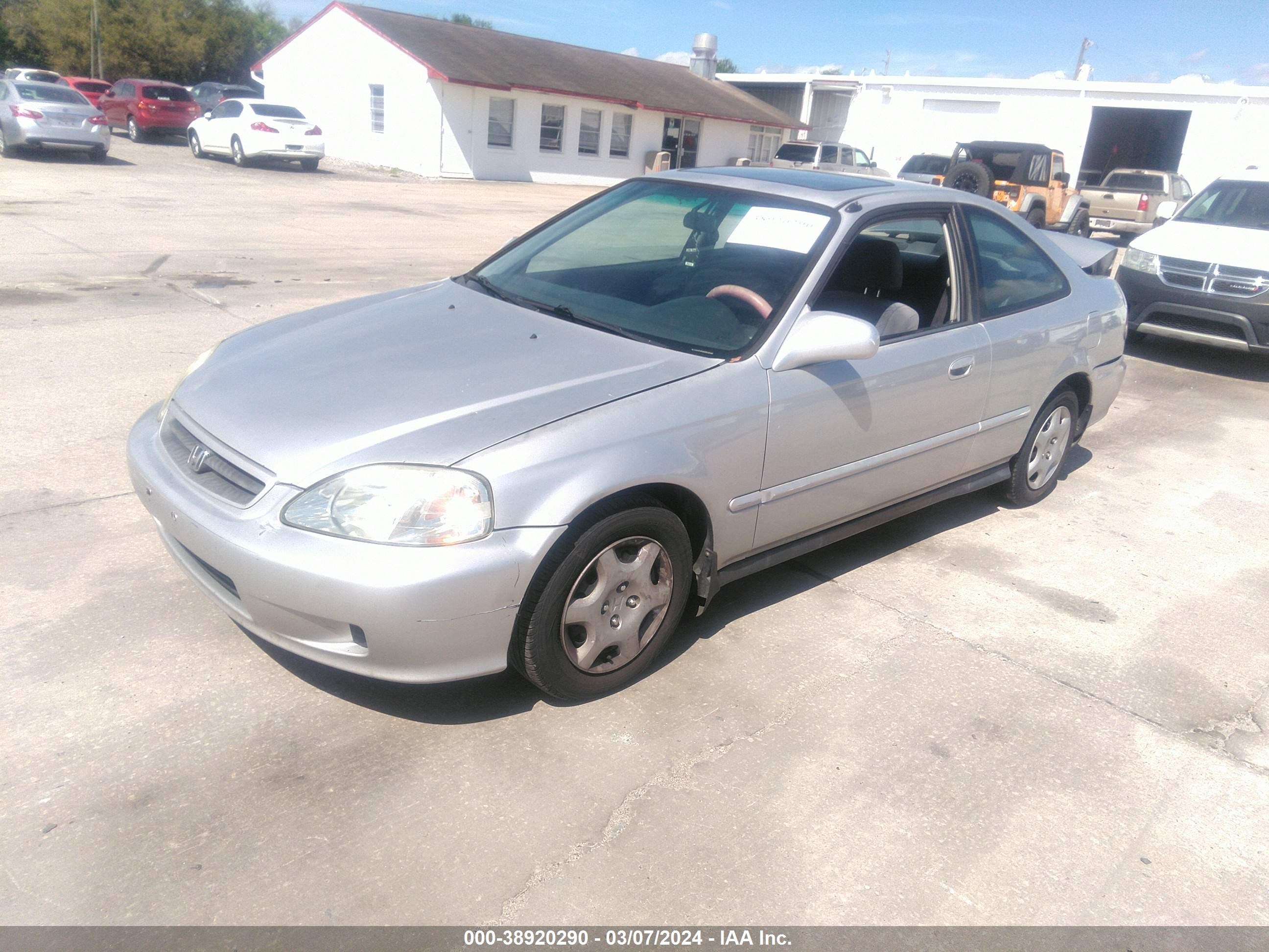 Photo 1 VIN: 1HGEJ8240YL106011 - HONDA CIVIC 