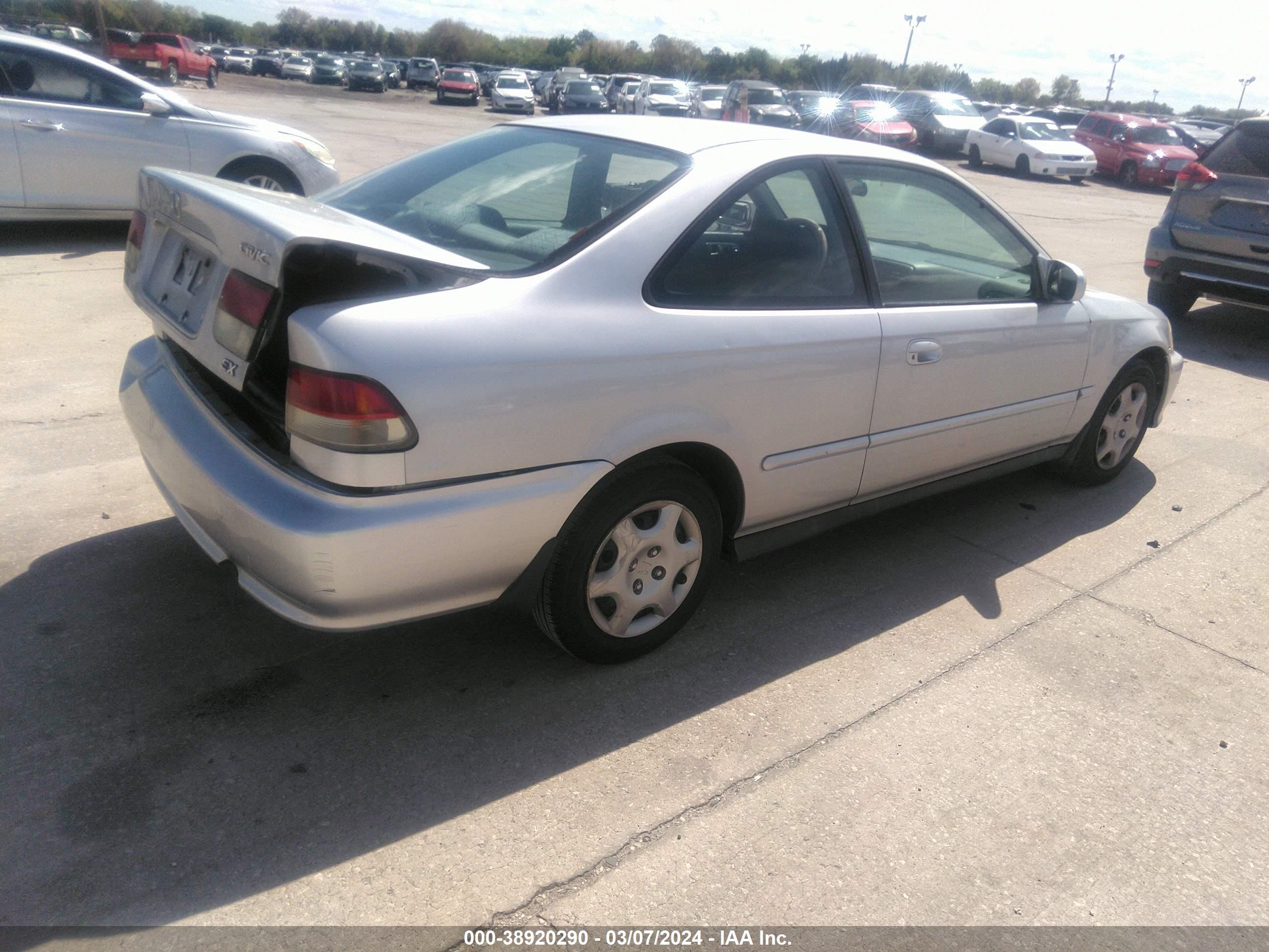 Photo 3 VIN: 1HGEJ8240YL106011 - HONDA CIVIC 