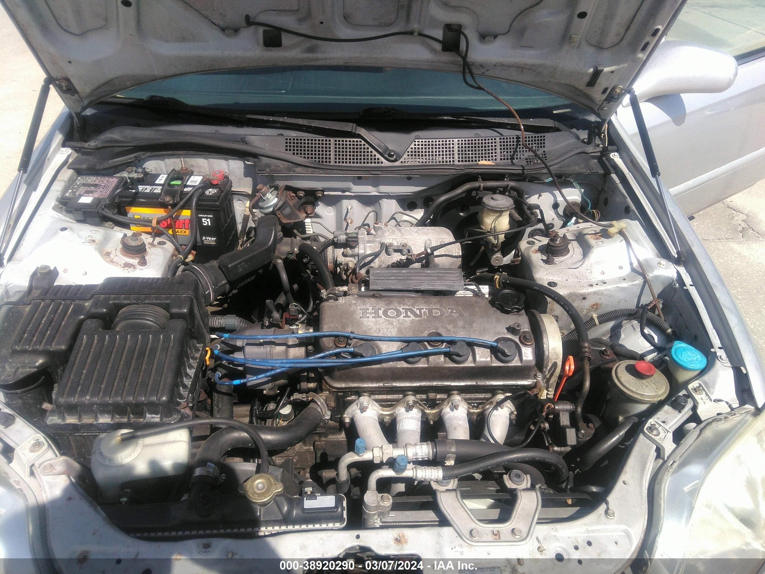 Photo 9 VIN: 1HGEJ8240YL106011 - HONDA CIVIC 