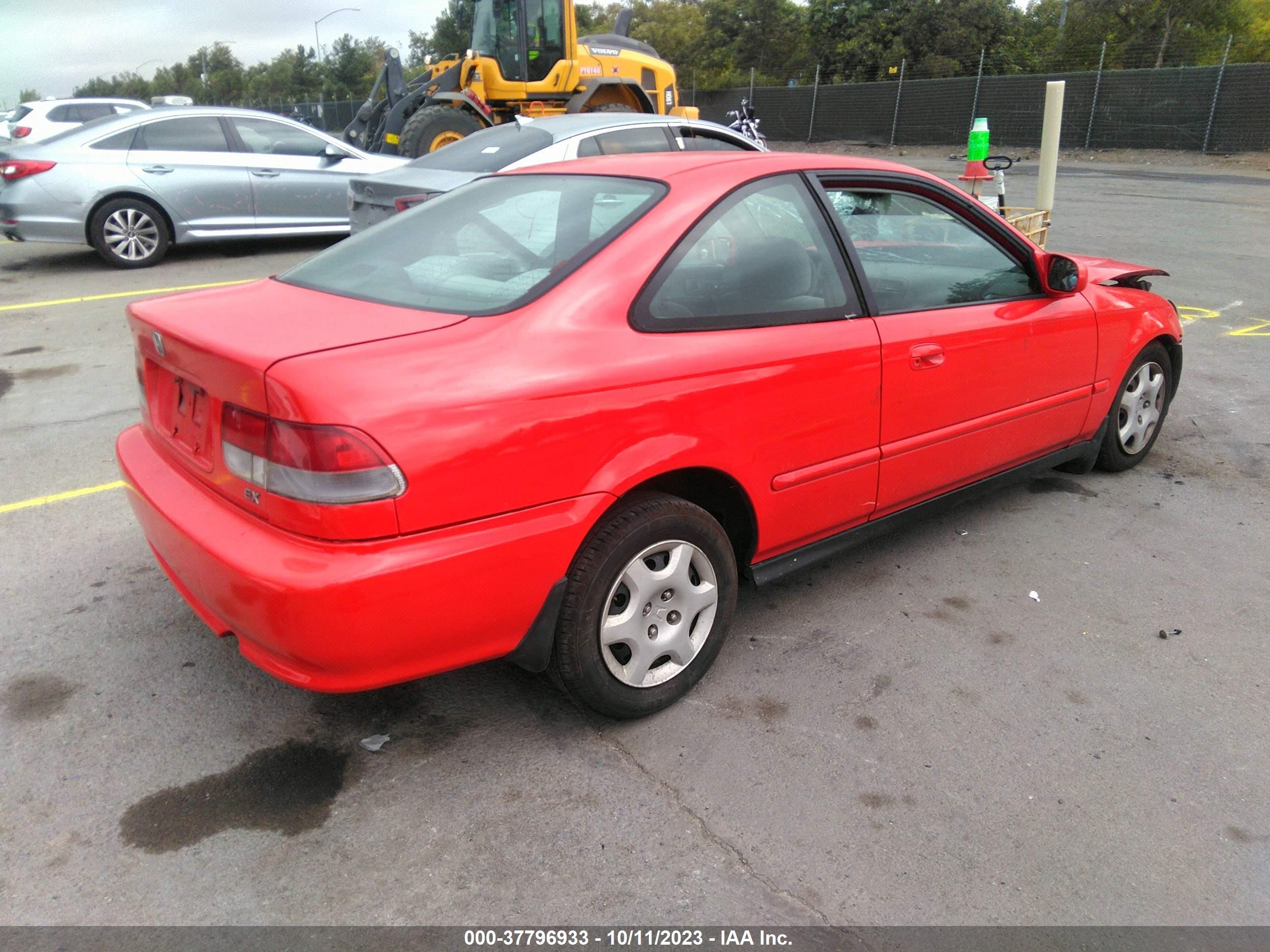 Photo 3 VIN: 1HGEJ8243XL025082 - HONDA CIVIC 