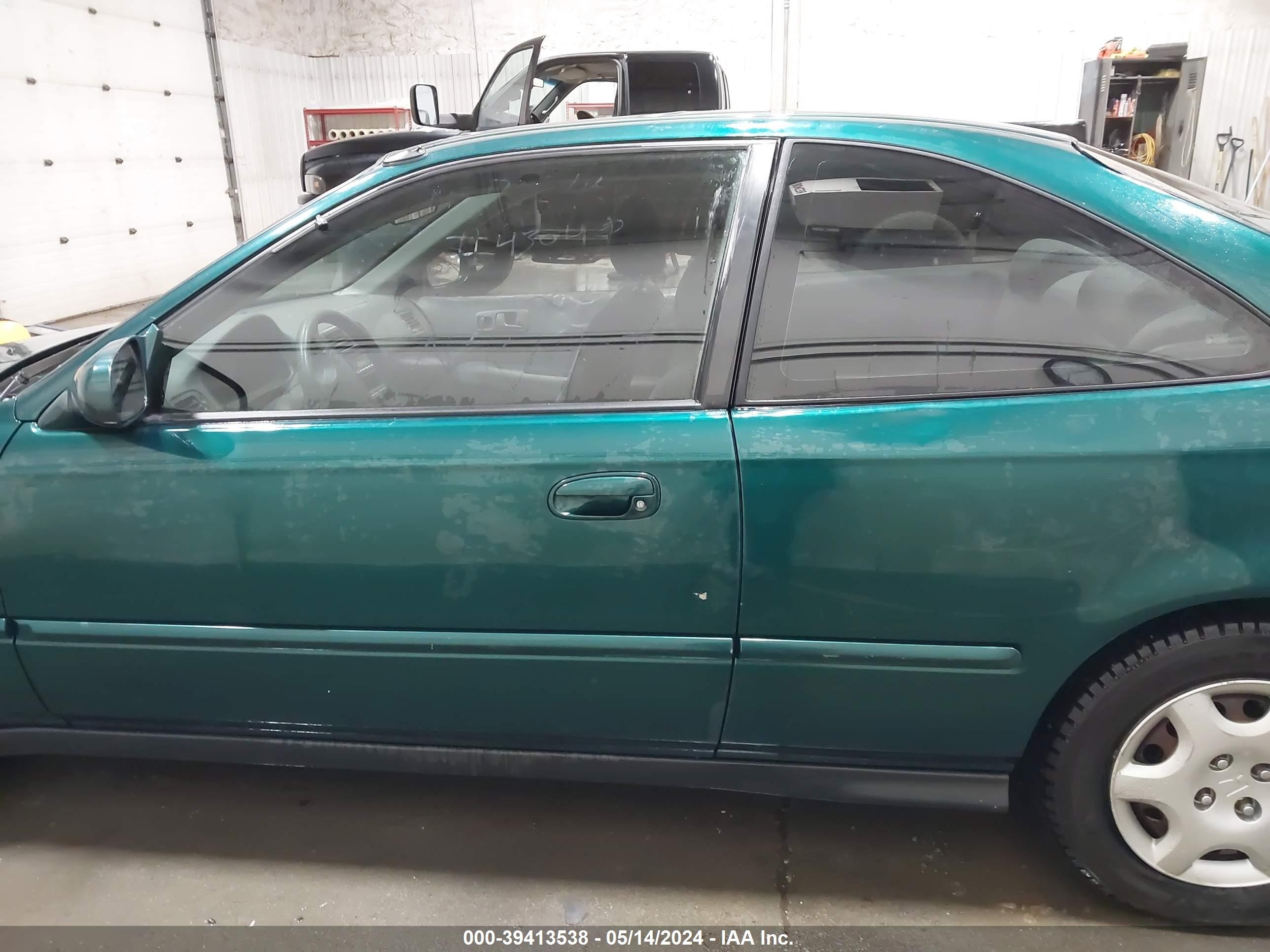 Photo 12 VIN: 1HGEJ8243XL042061 - HONDA CIVIC 