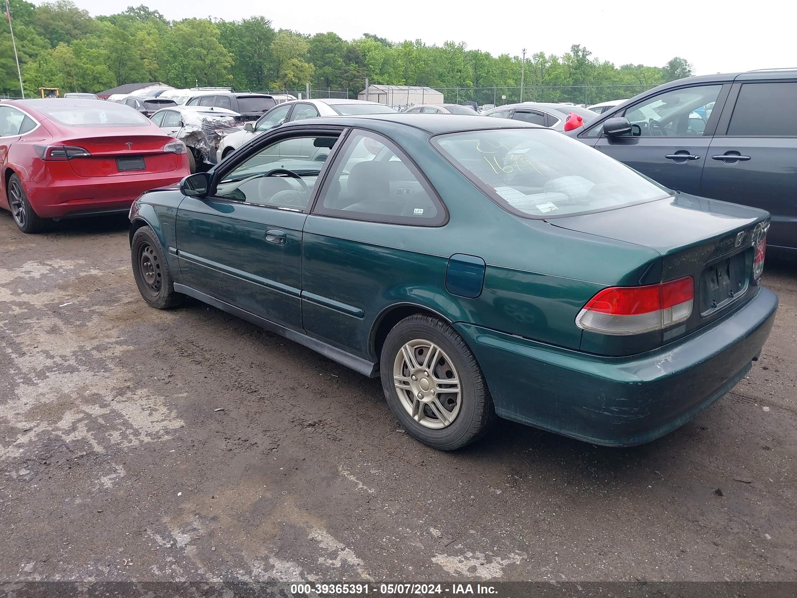 Photo 2 VIN: 1HGEJ8245YL066119 - HONDA CIVIC 