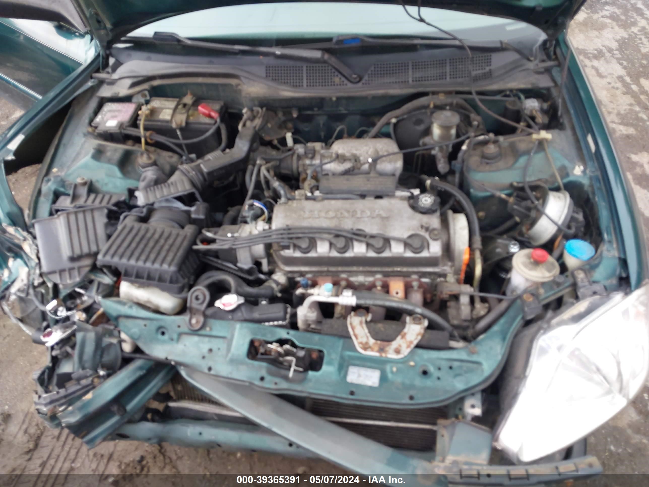 Photo 9 VIN: 1HGEJ8245YL066119 - HONDA CIVIC 