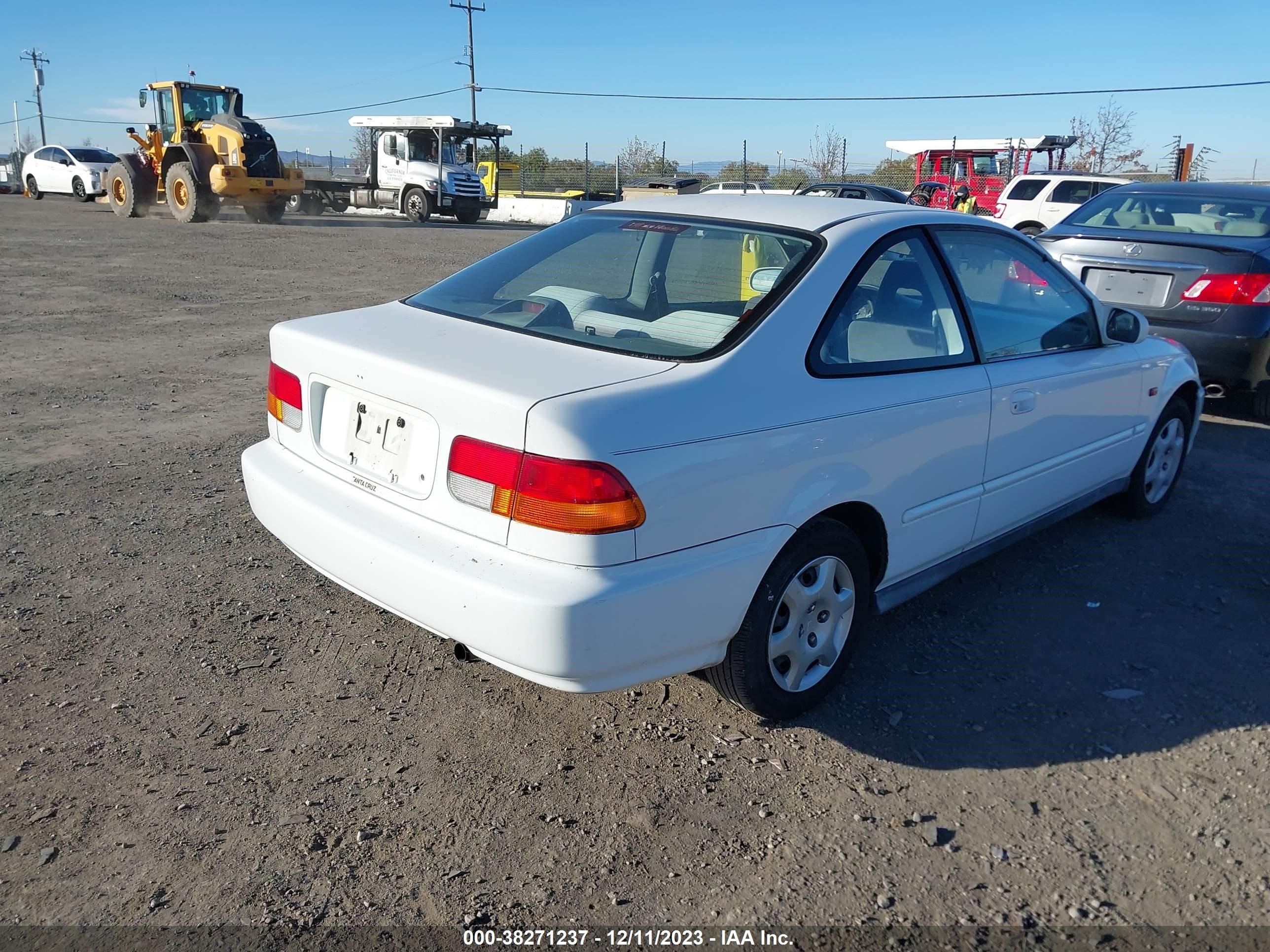 Photo 3 VIN: 1HGEJ8248TL026223 - HONDA CIVIC 