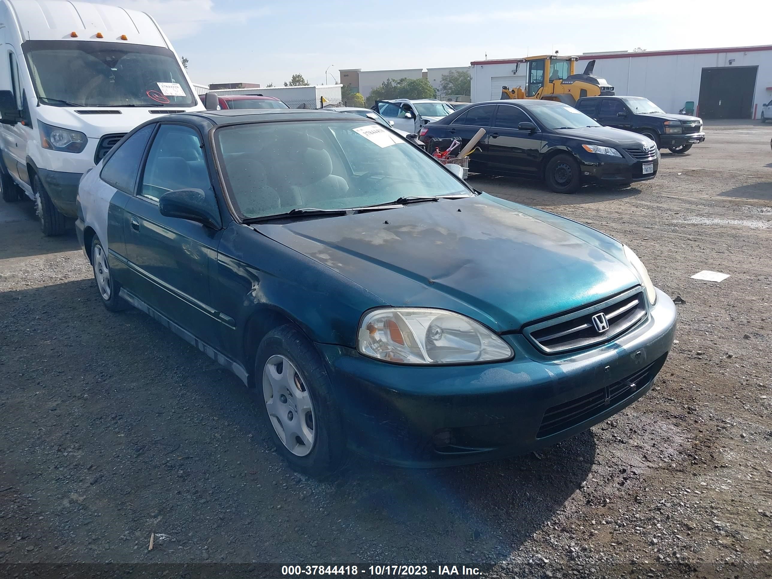 Photo 2 VIN: 1HGEJ8248XL073676 - HONDA CIVIC 