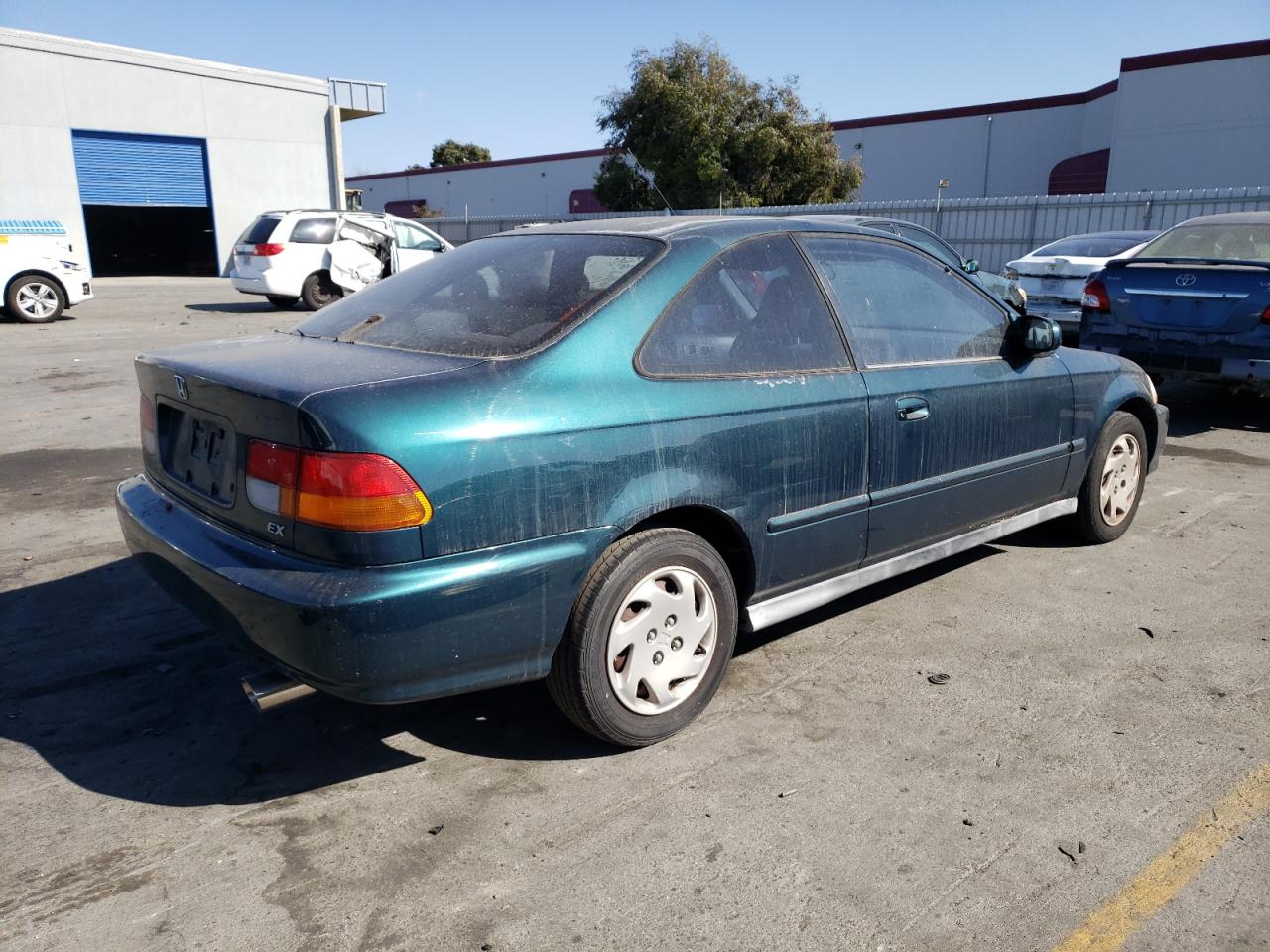 Photo 2 VIN: 1HGEJ824XTL041628 - HONDA CIVIC 