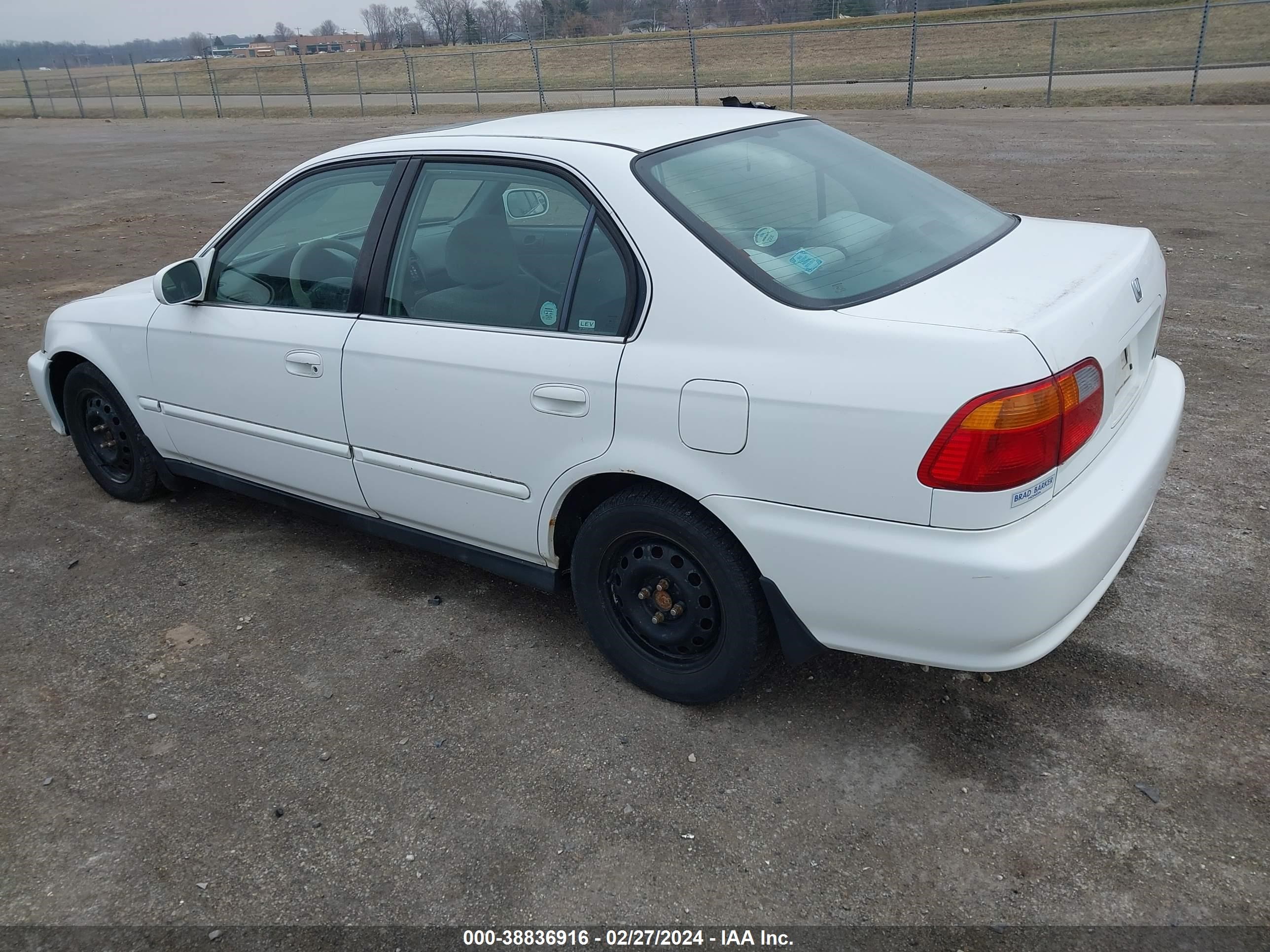 Photo 2 VIN: 1HGEJ8640XL006399 - HONDA CIVIC 