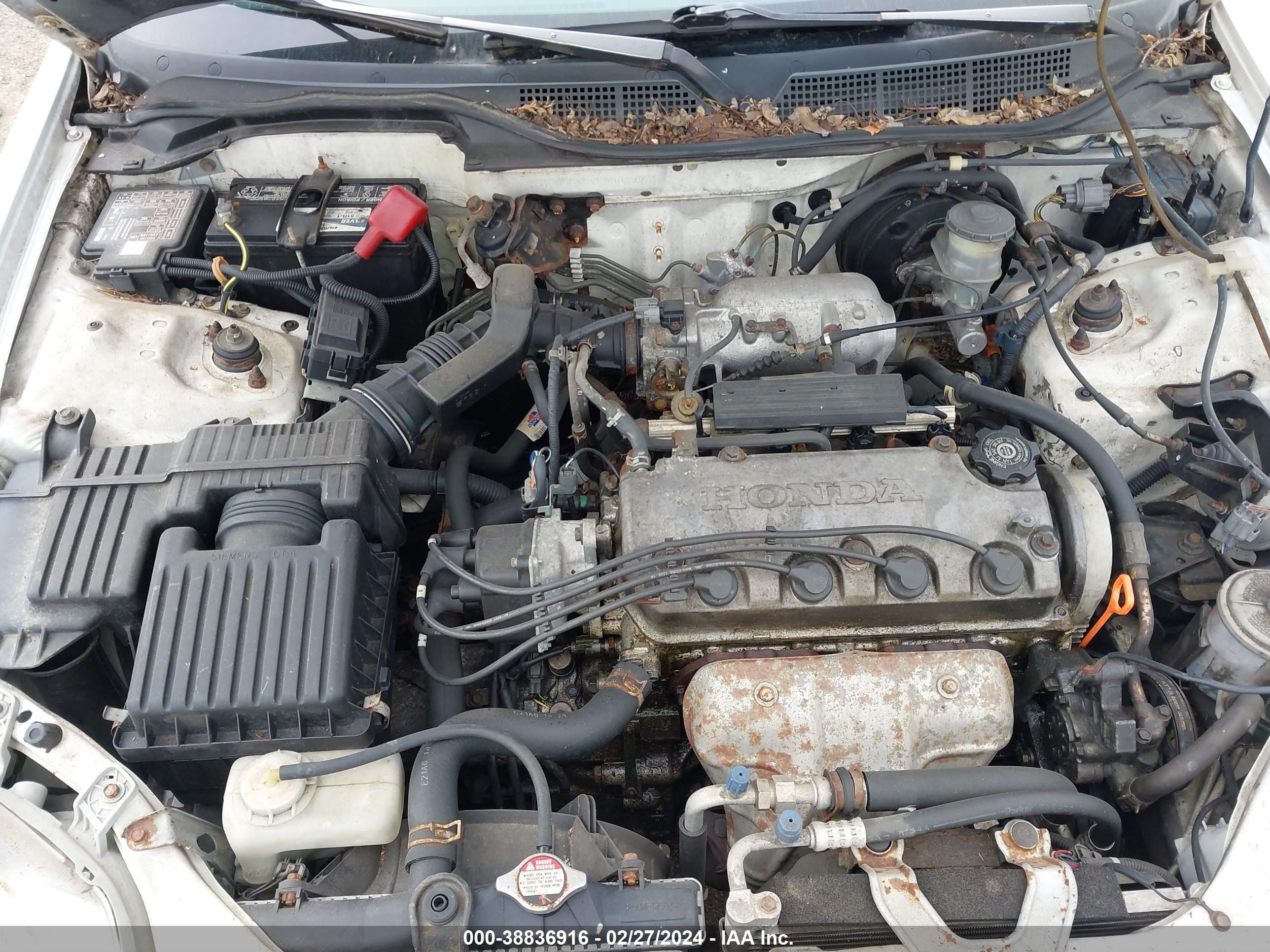 Photo 9 VIN: 1HGEJ8640XL006399 - HONDA CIVIC 