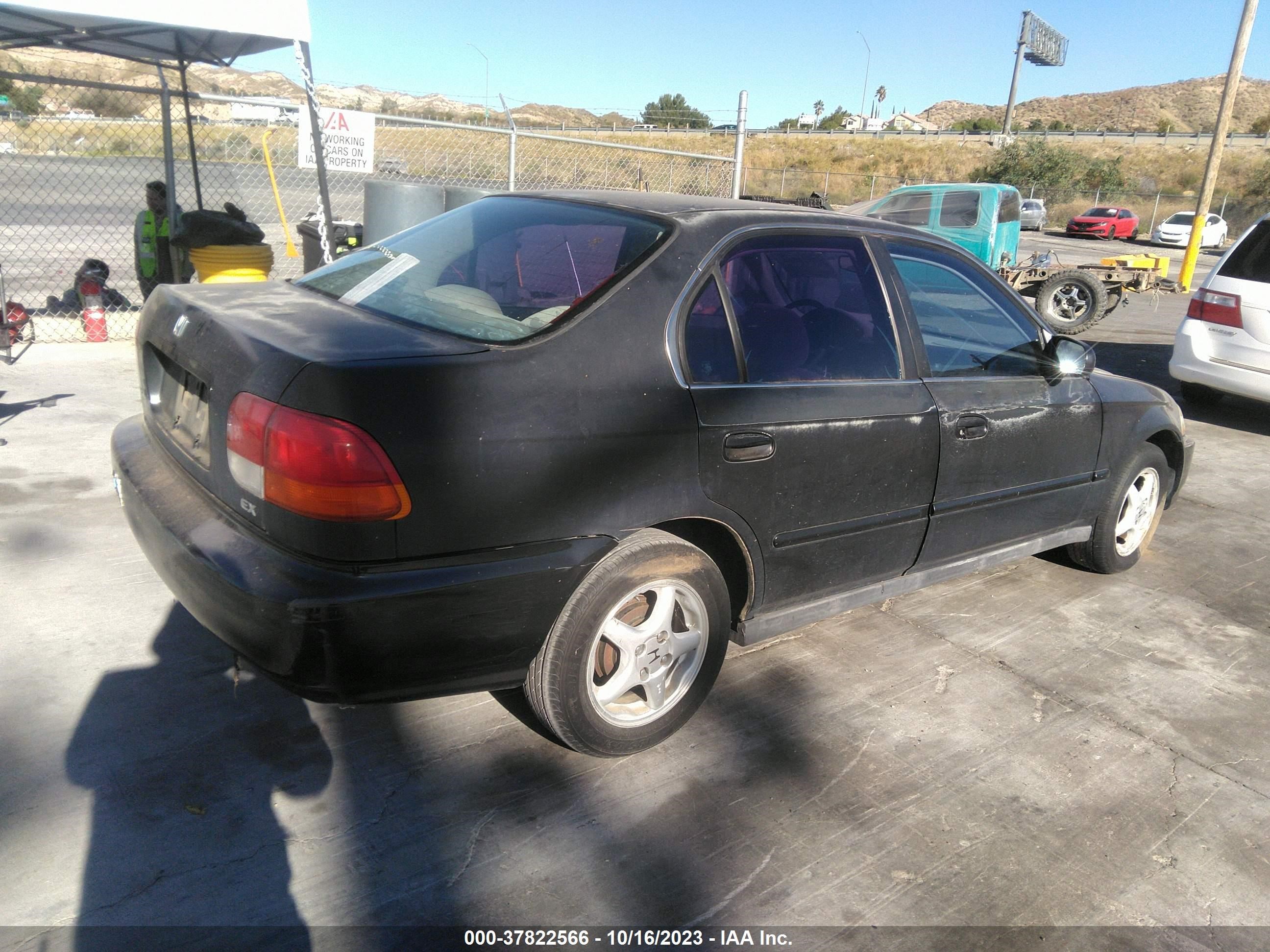 Photo 3 VIN: 1HGEJ8649TL000658 - HONDA CIVIC 