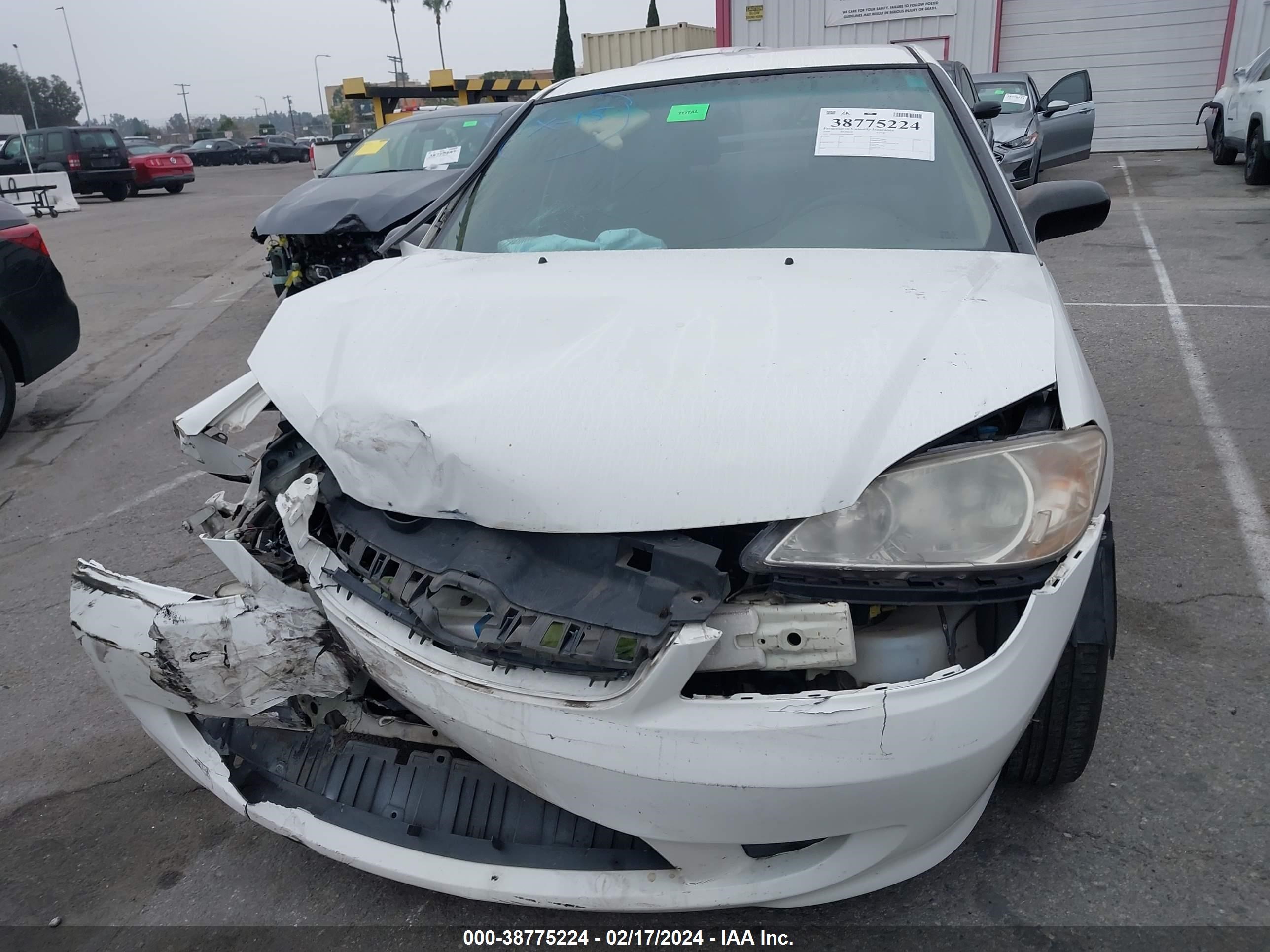 Photo 11 VIN: 1HGEN26504L000592 - HONDA CIVIC 