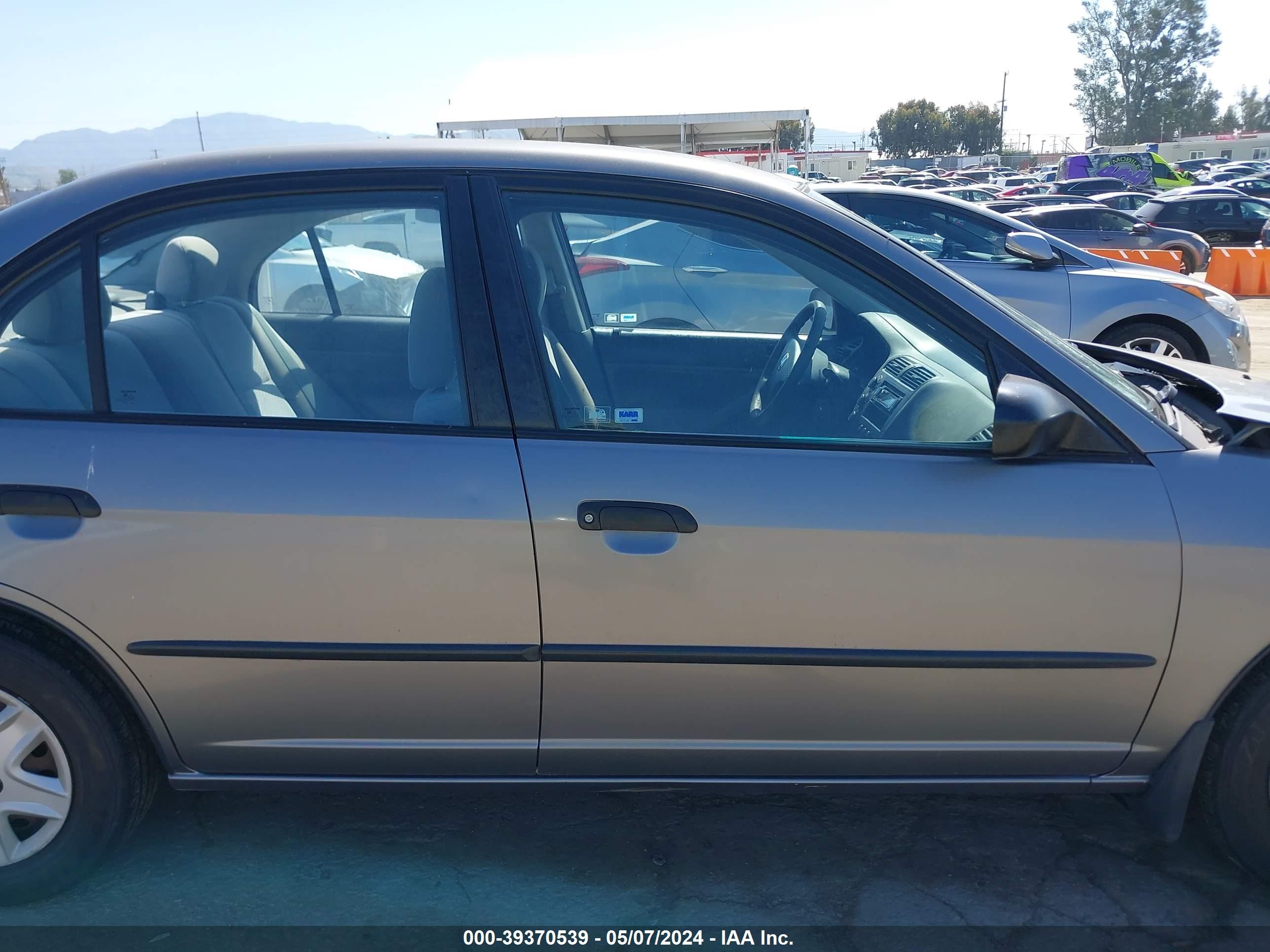 Photo 12 VIN: 1HGES16305L023969 - HONDA CIVIC 