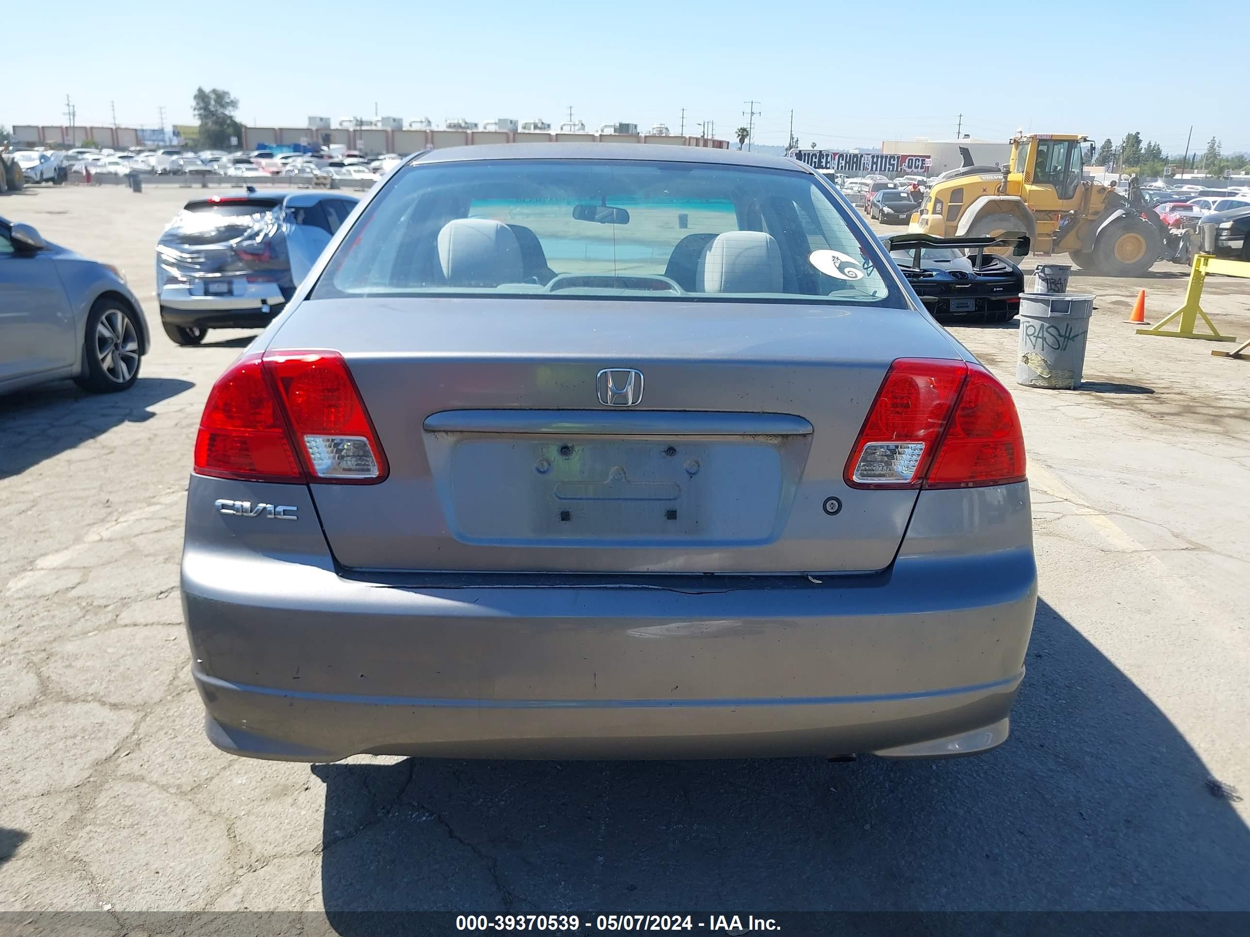 Photo 15 VIN: 1HGES16305L023969 - HONDA CIVIC 