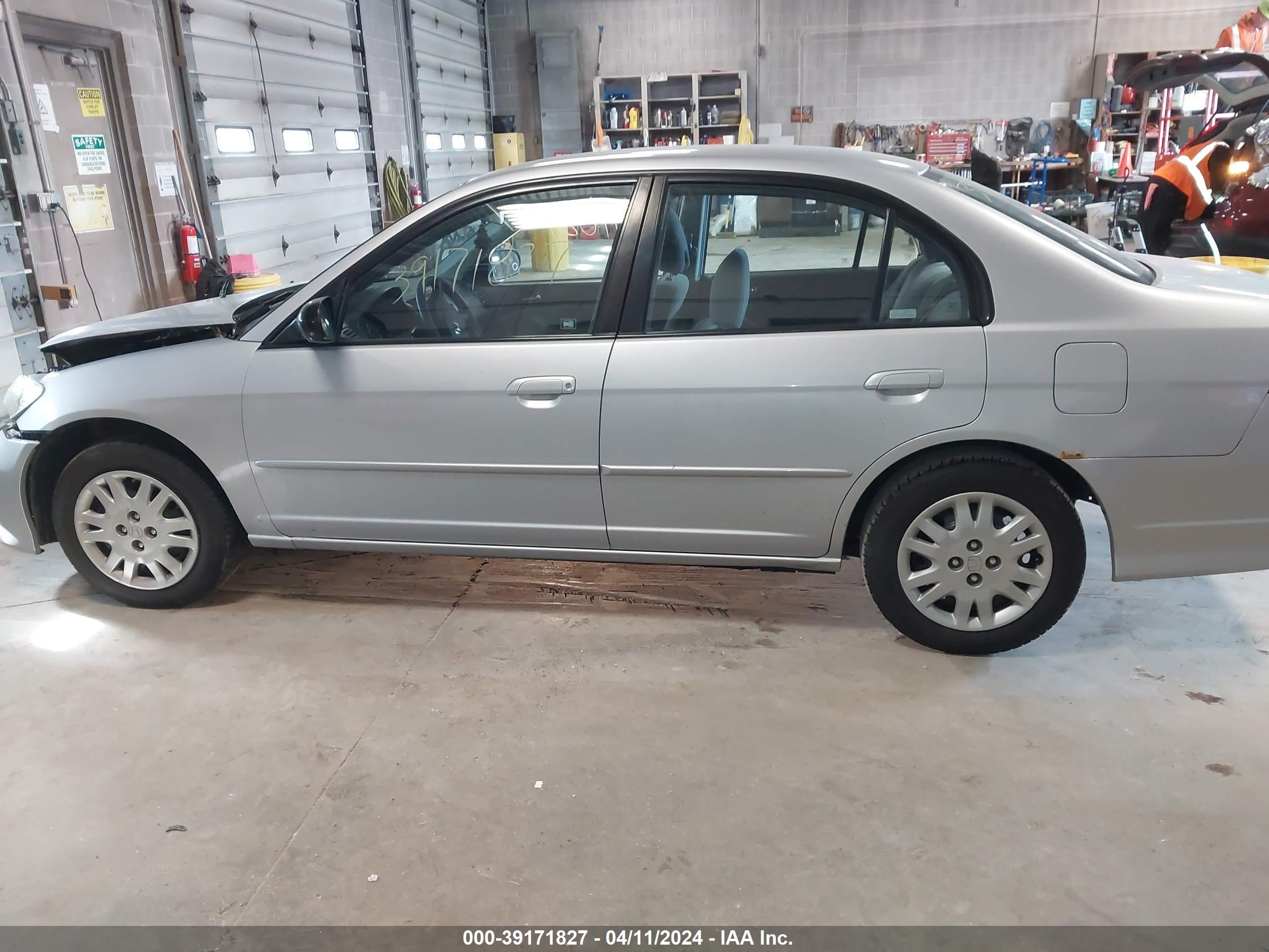 Photo 13 VIN: 1HGES16575L000108 - HONDA CIVIC 