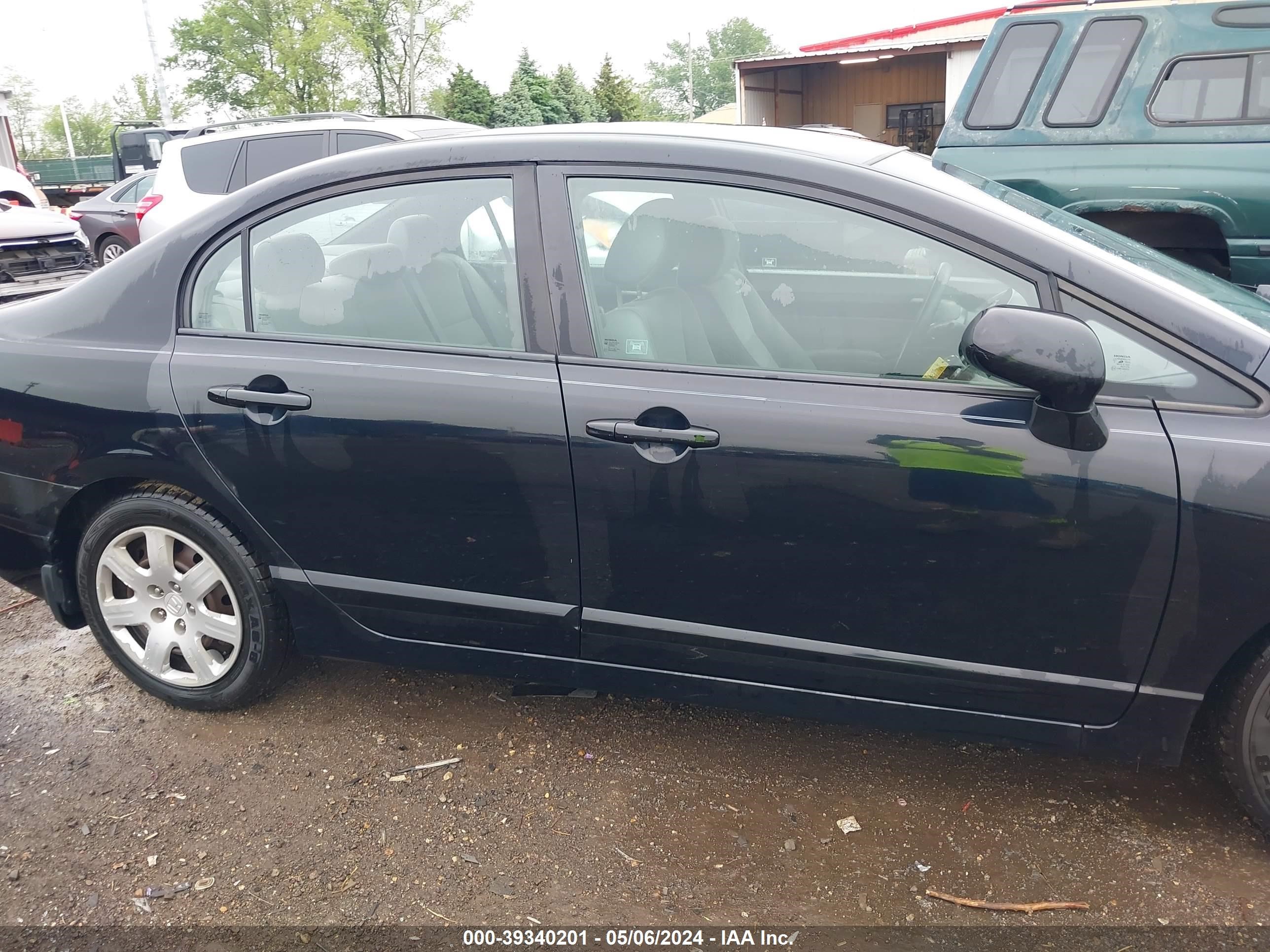 Photo 13 VIN: 1HGFA16517L077602 - HONDA CIVIC 