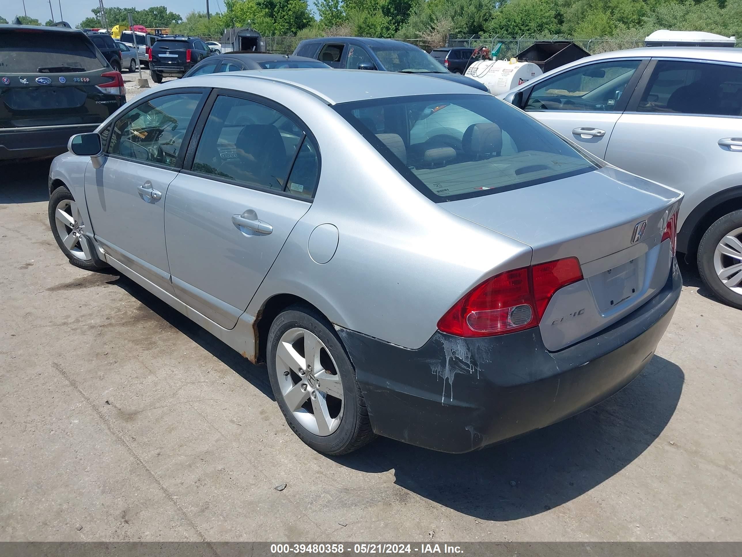 Photo 2 VIN: 1HGFA16517L142738 - HONDA CIVIC 